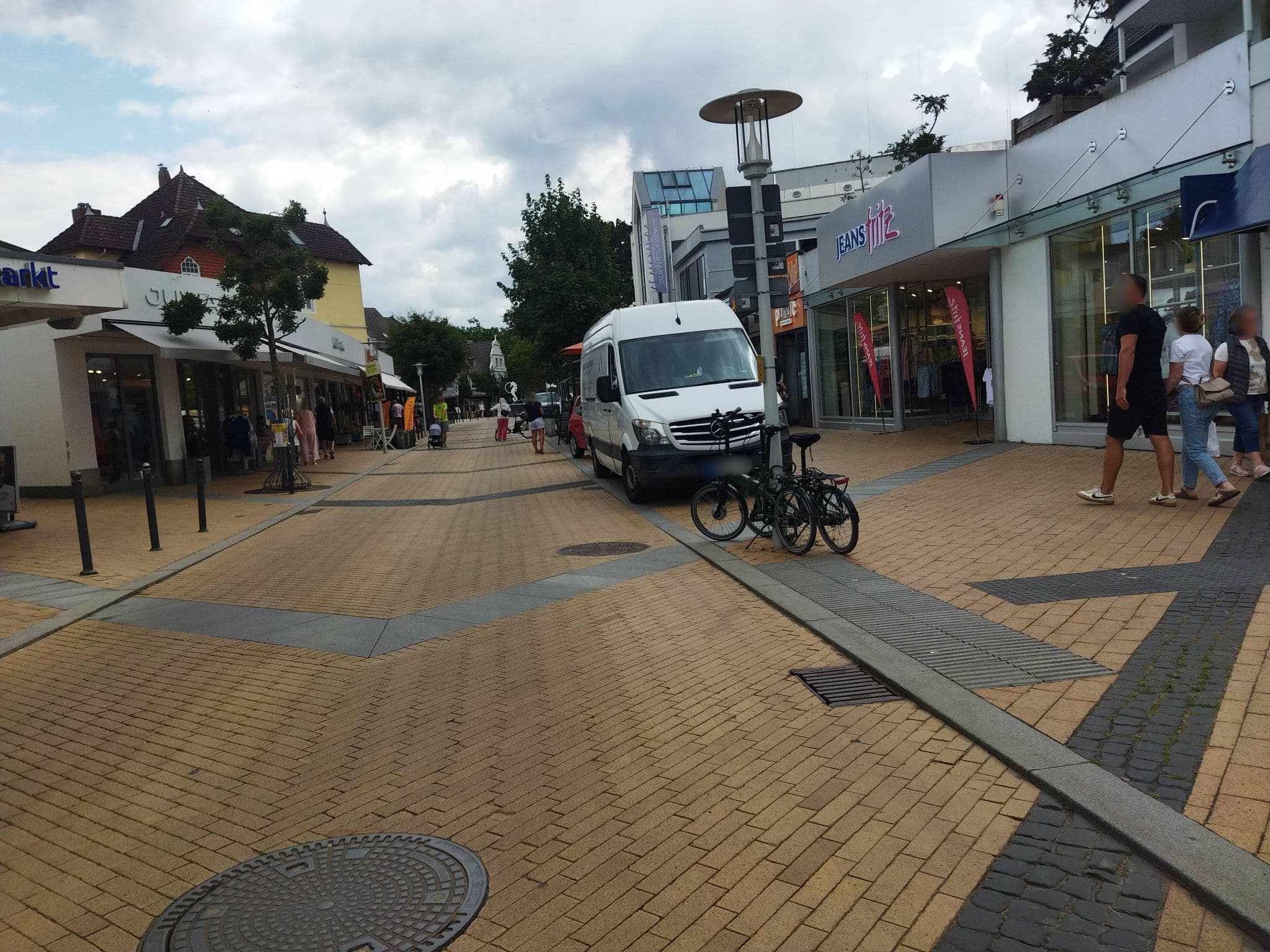 Street view near Beachbu.de, Timmendorfer Strand — © changchun1 (CC BY-SA · Mapillary)
