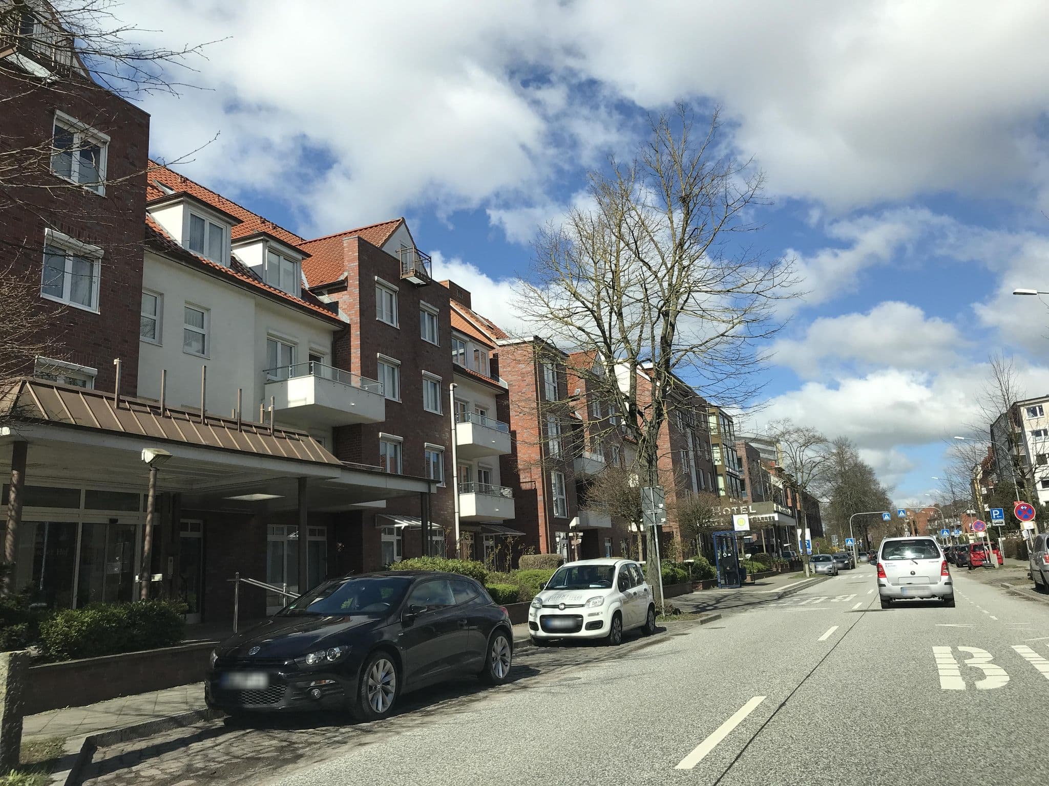 Street view near Hotel Hanseatischer Hof, Lübeck — © juliansaa_ (CC BY-SA · Mapillary)