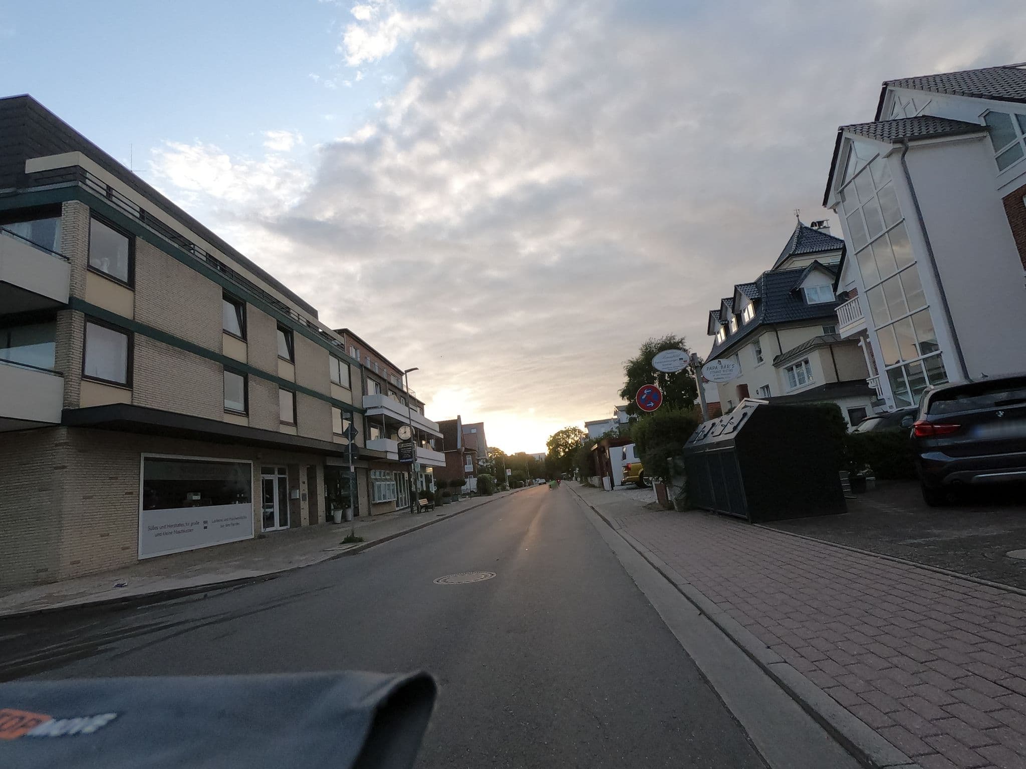 Street view near Strandhaus Niendorf, Timmendorfer Strand — © u14183 (CC BY-SA · Mapillary)