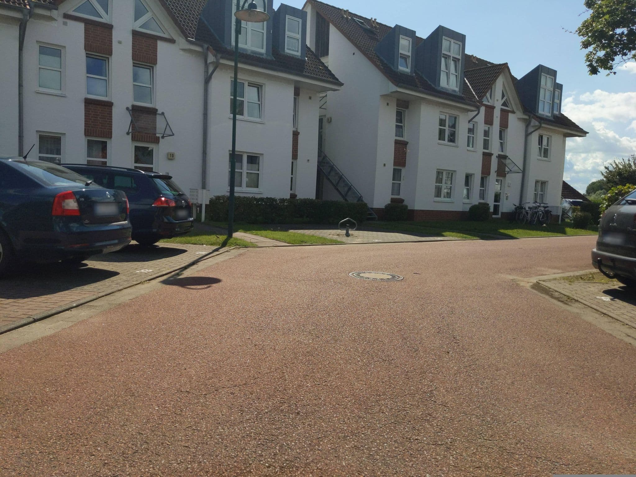 Street view near Ferienwohnungen-Sünnslag-70, Ostseebad Boltenhagen — © rasmustravemnd (CC BY-SA · Mapillary)