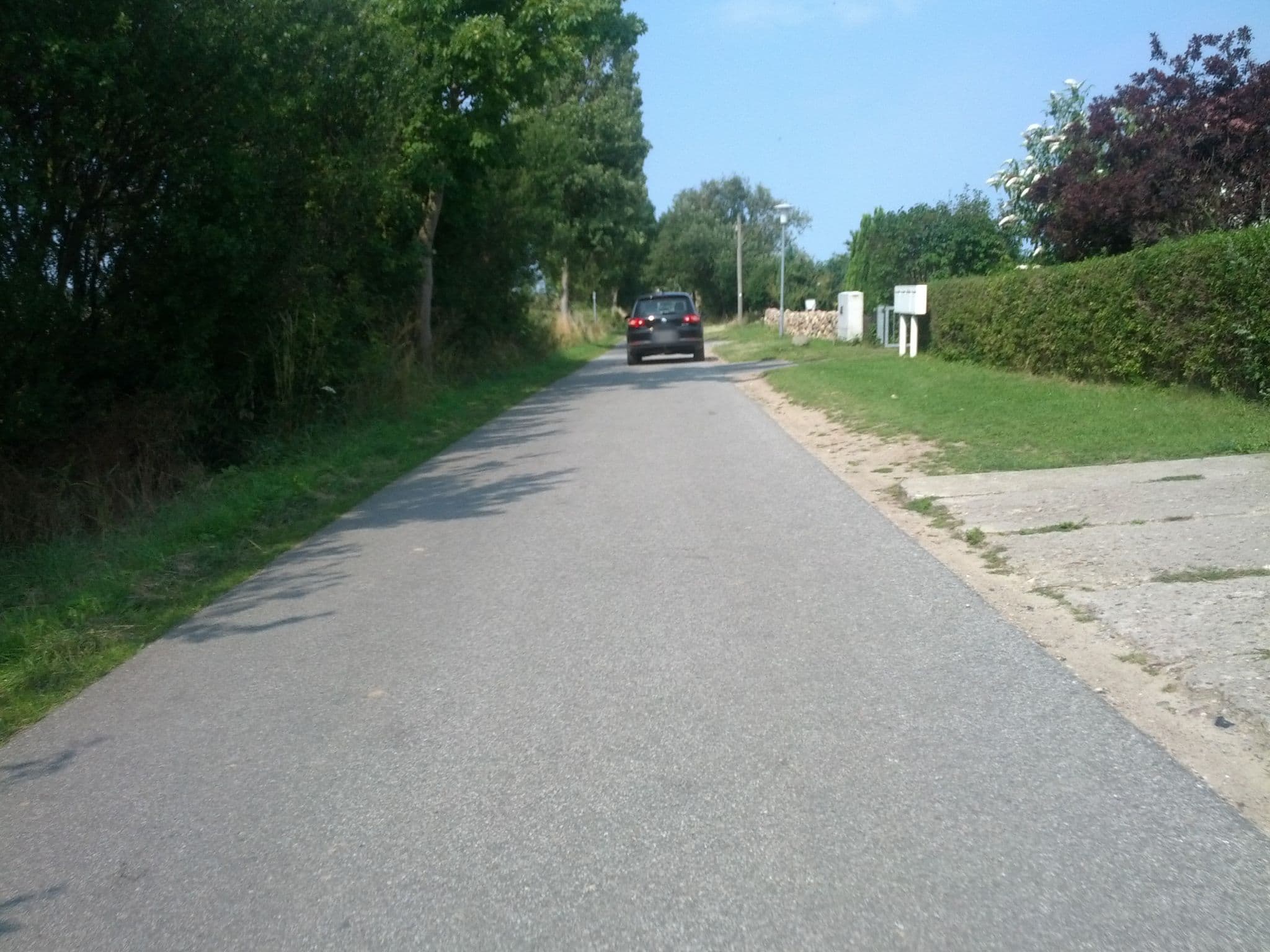 Street view near Ferienhaus Klaus und Walter, Bastorf — © zoegglmeyr (CC BY-SA · Mapillary)