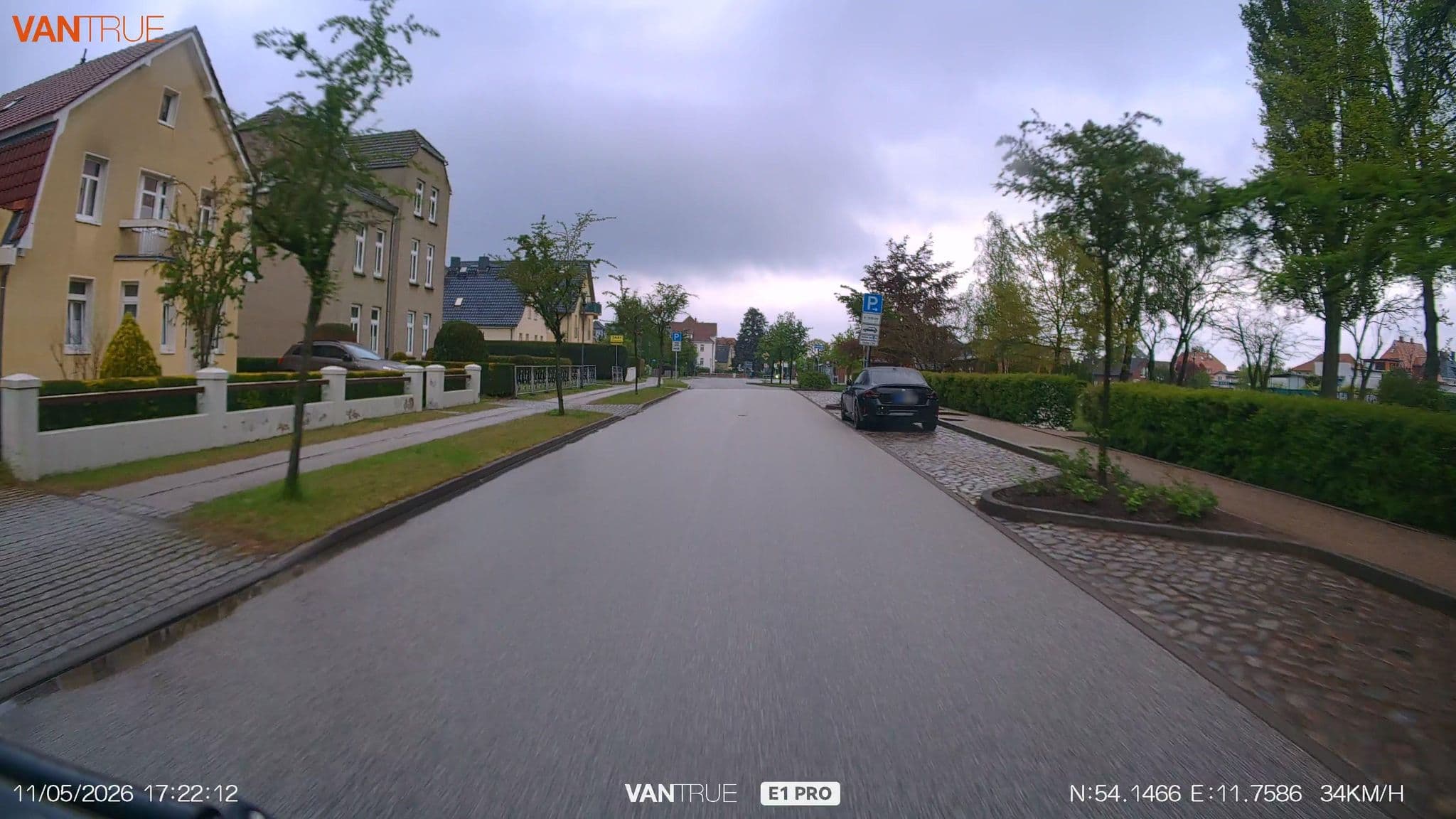 Street view near Ferienwohnung Möwe, Ostseebad Kühlungsborn — © LordOslo (CC BY-SA · Mapillary)