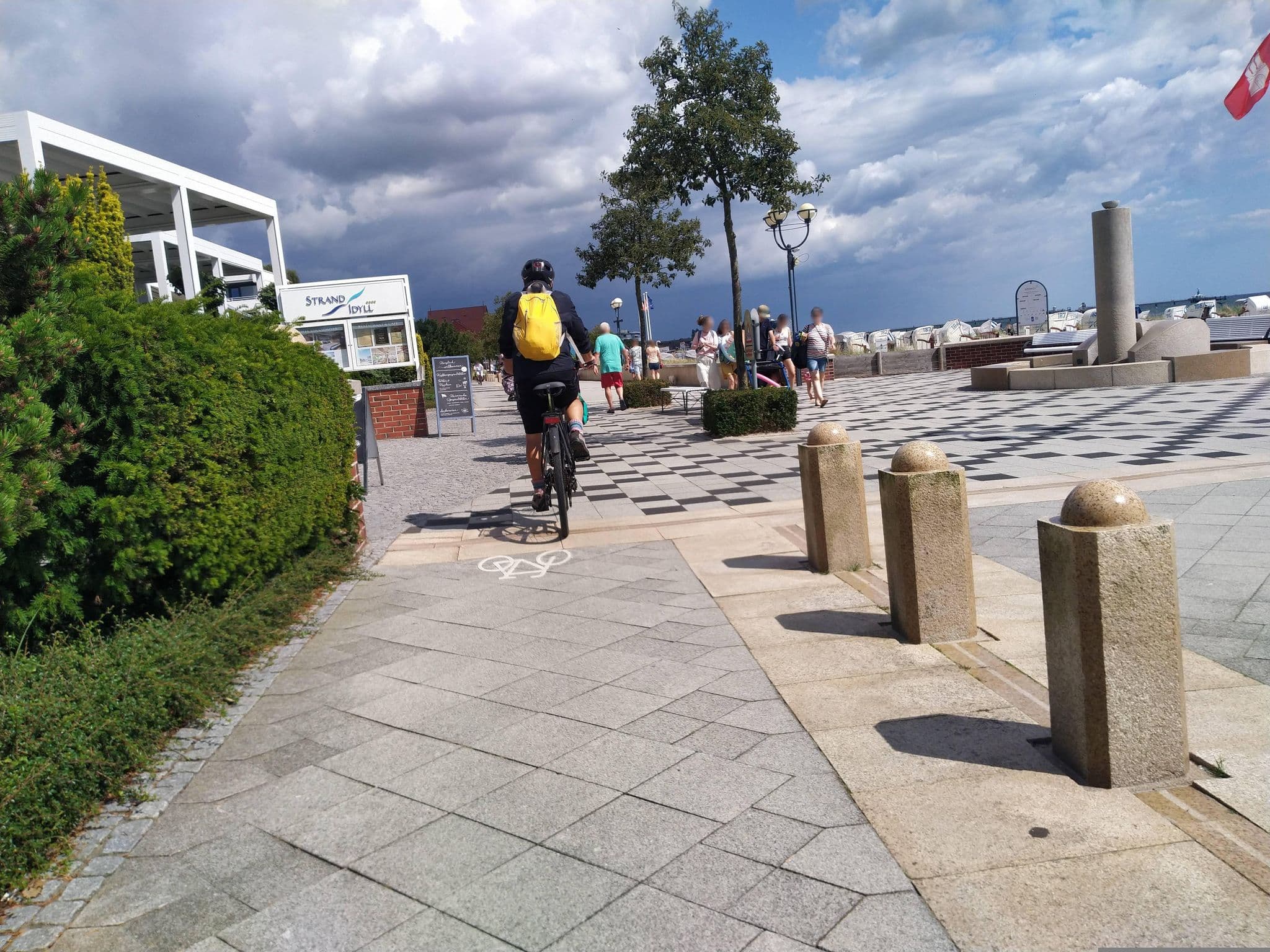 Street view near Strand Idyll, Grömitz — © rasmustravemnd (CC BY-SA · Mapillary)