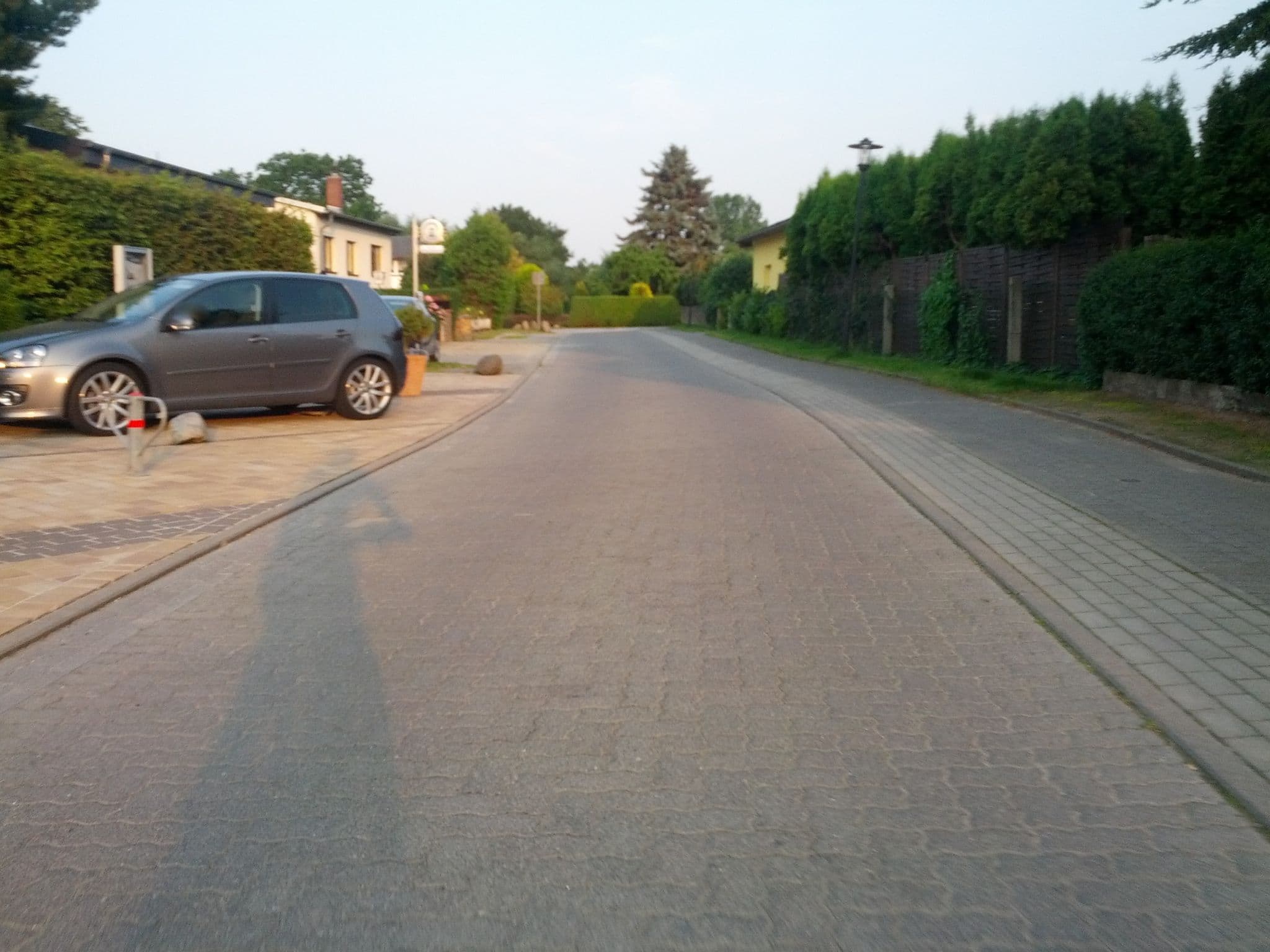 Street view near Haus Borussia, Ostseebad Kühlungsborn — © zoegglmeyr (CC BY-SA · Mapillary)