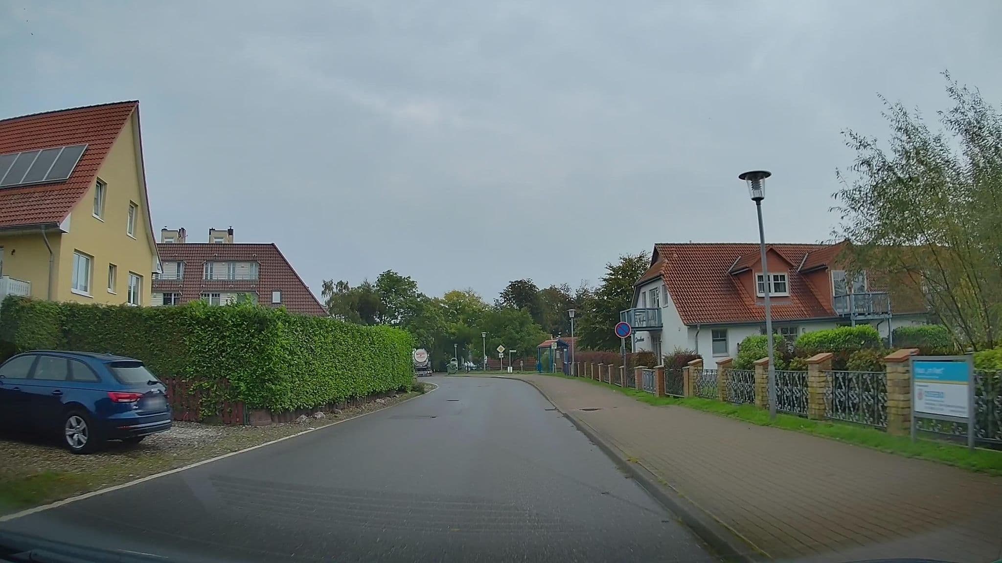 Street view near Gästehaus Schmidt, Ostseebad Boltenhagen — © hendel (CC BY-SA · Mapillary)