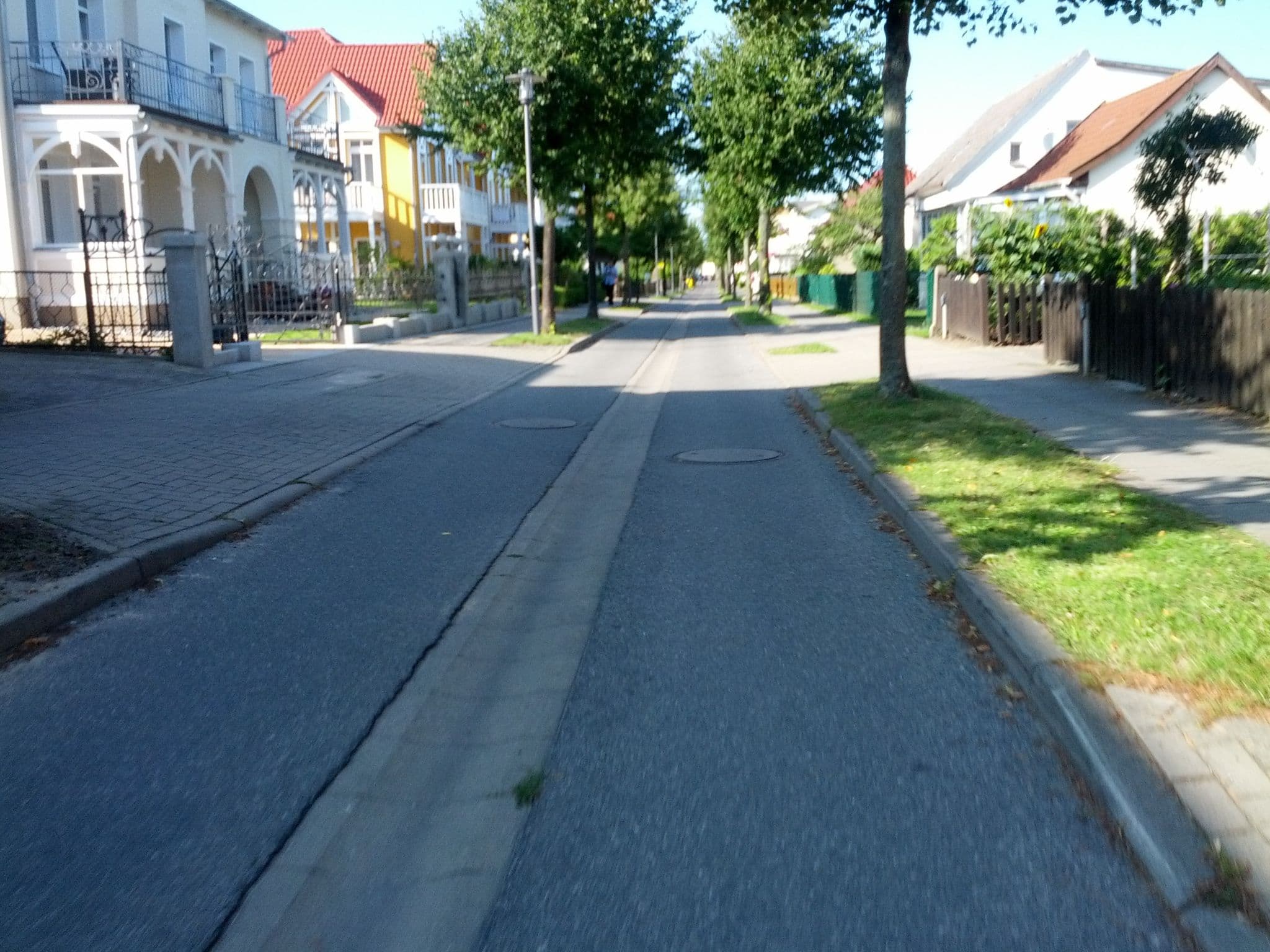 Street view near Ferienwohnungen Meeresfrische, Ostseebad Kühlungsborn — © zoegglmeyr (CC BY-SA · Mapillary)
