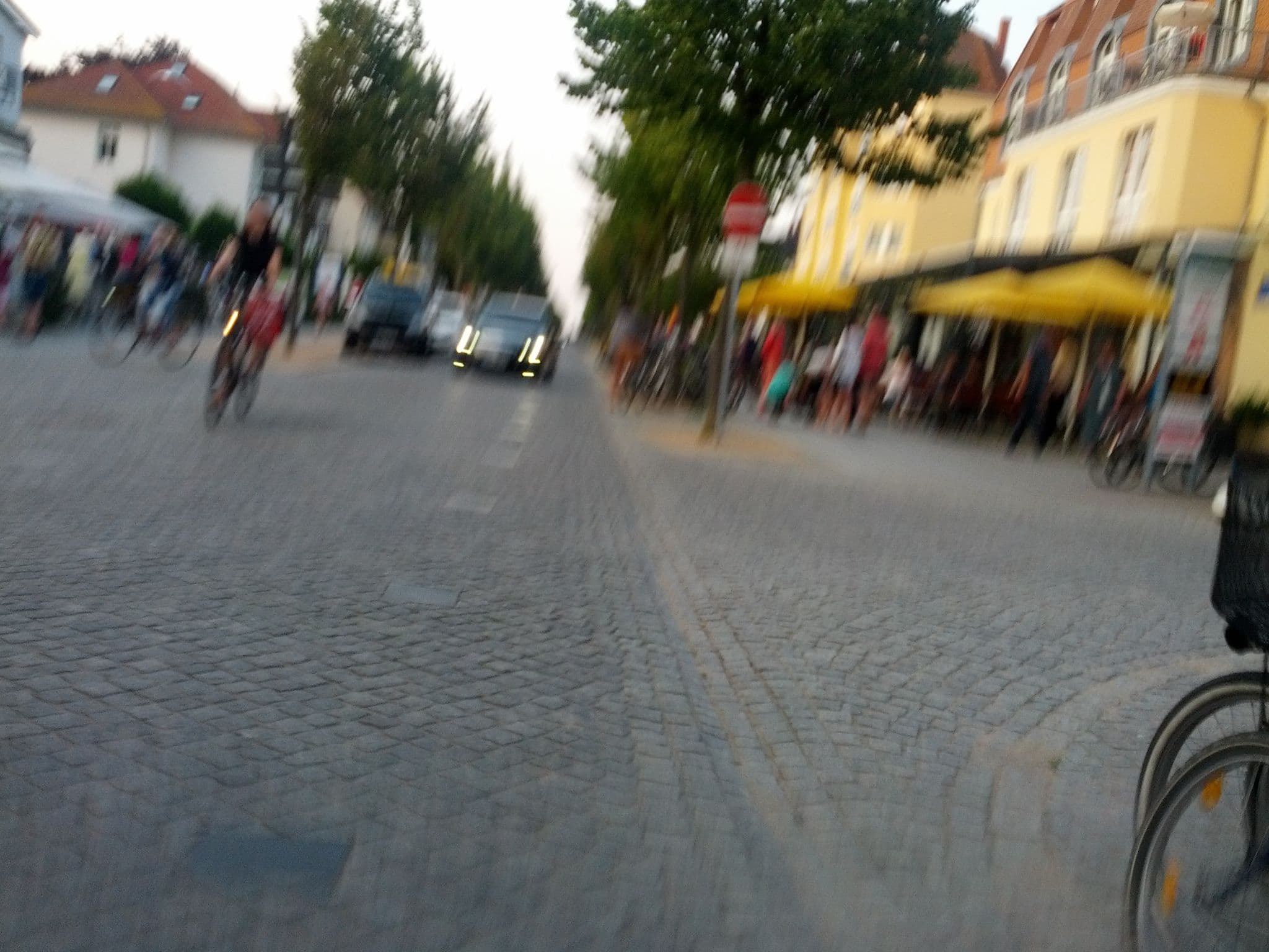 Street view near Ostseewind, Ostseebad Kühlungsborn — © zoegglmeyr (CC BY-SA · Mapillary)