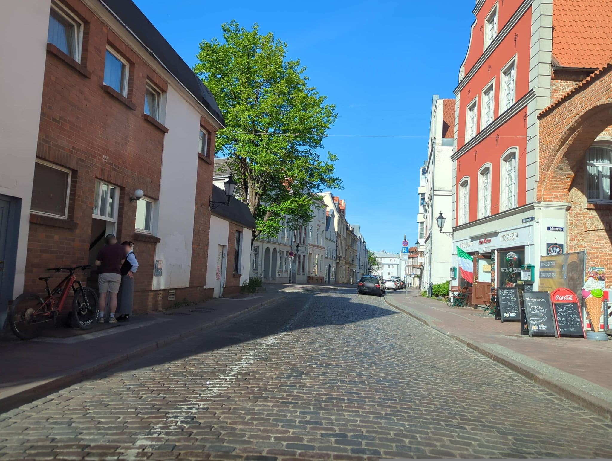 Street view near Phoenix Hotel Reuterhaus, Wismar — © hotteliene (CC BY-SA · Mapillary)