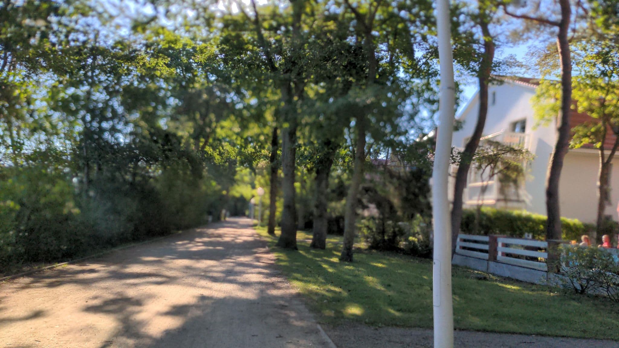 Street view near Strandvilla Waldhaus, Ostseebad Boltenhagen — © rasmustravemnd (CC BY-SA · Mapillary)