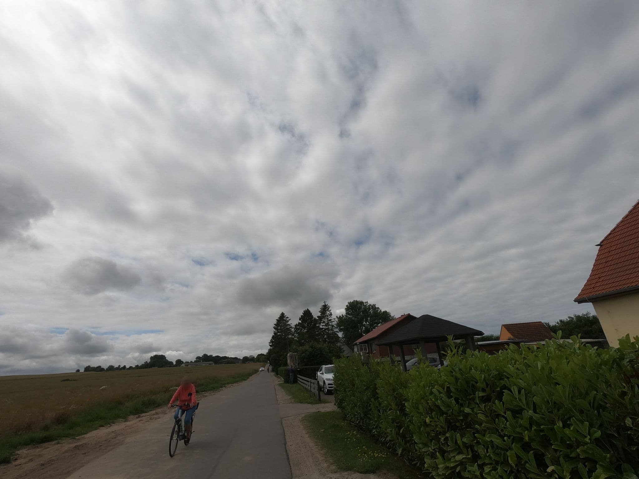 Street view near Ostsee-FerienDüne Riedensee Pension, Bastorf — © carlheinz (CC BY-SA · Mapillary)