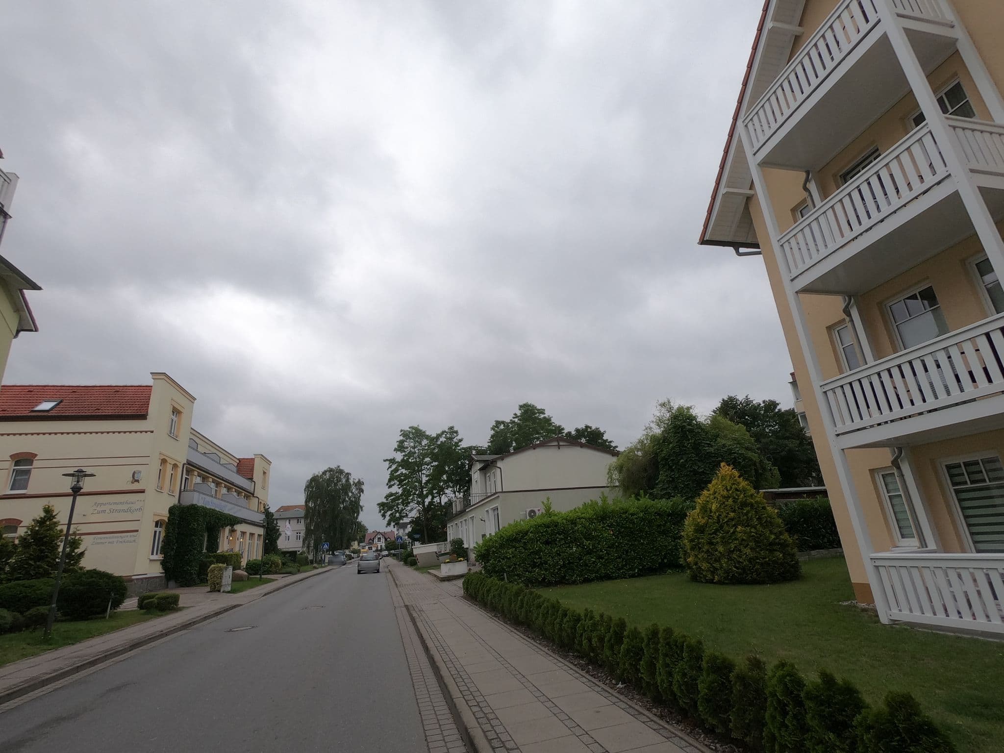 Street view near Ferienwohnung Strandhafer - nur 300m vom Meer, Ostseebad Kühlungsborn — © carlheinz (CC BY-SA · Mapillary)