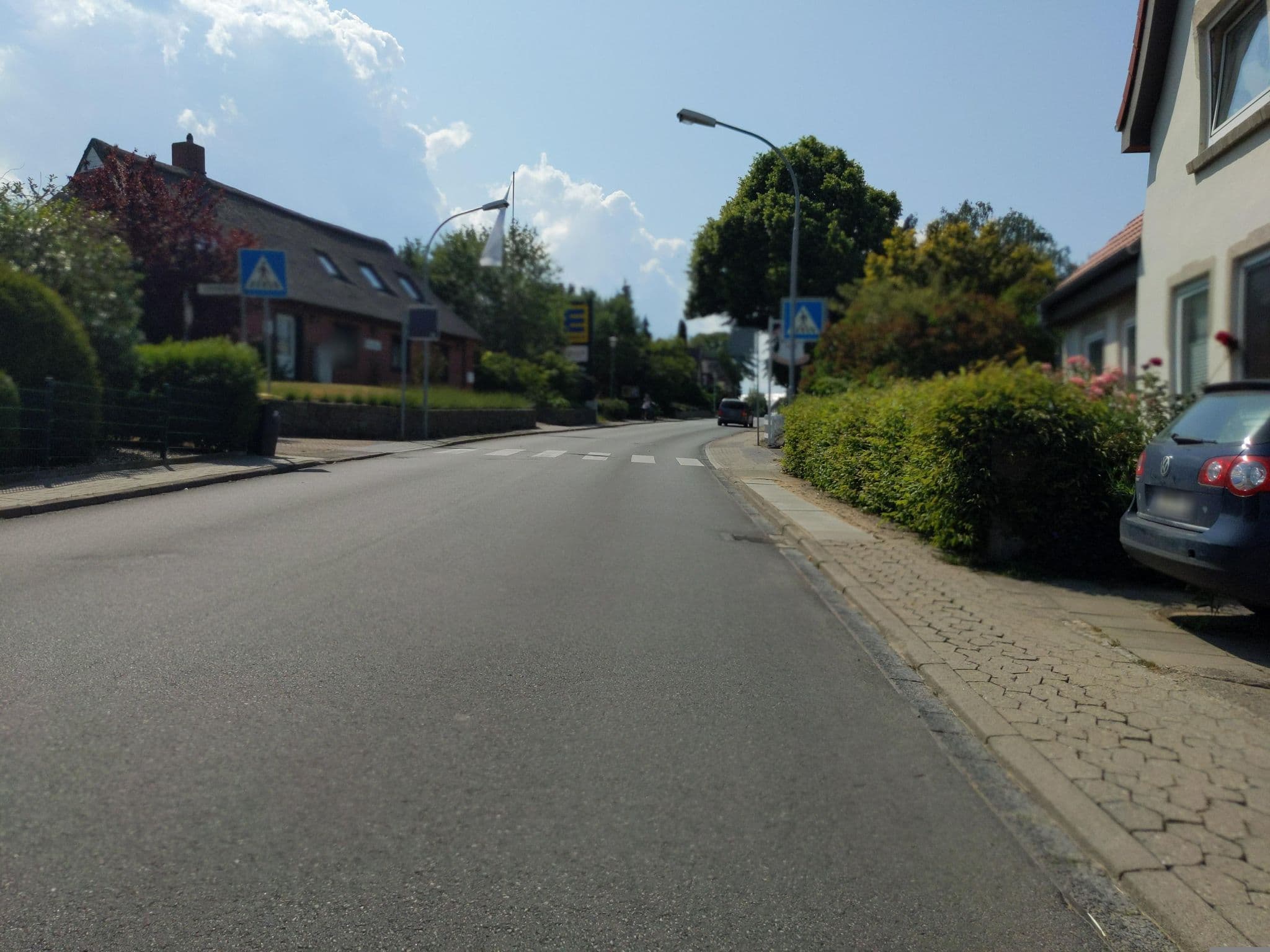 Street view near De lüttje Weed unnen, Grömitz — © rasmustravemnd (CC BY-SA · Mapillary)