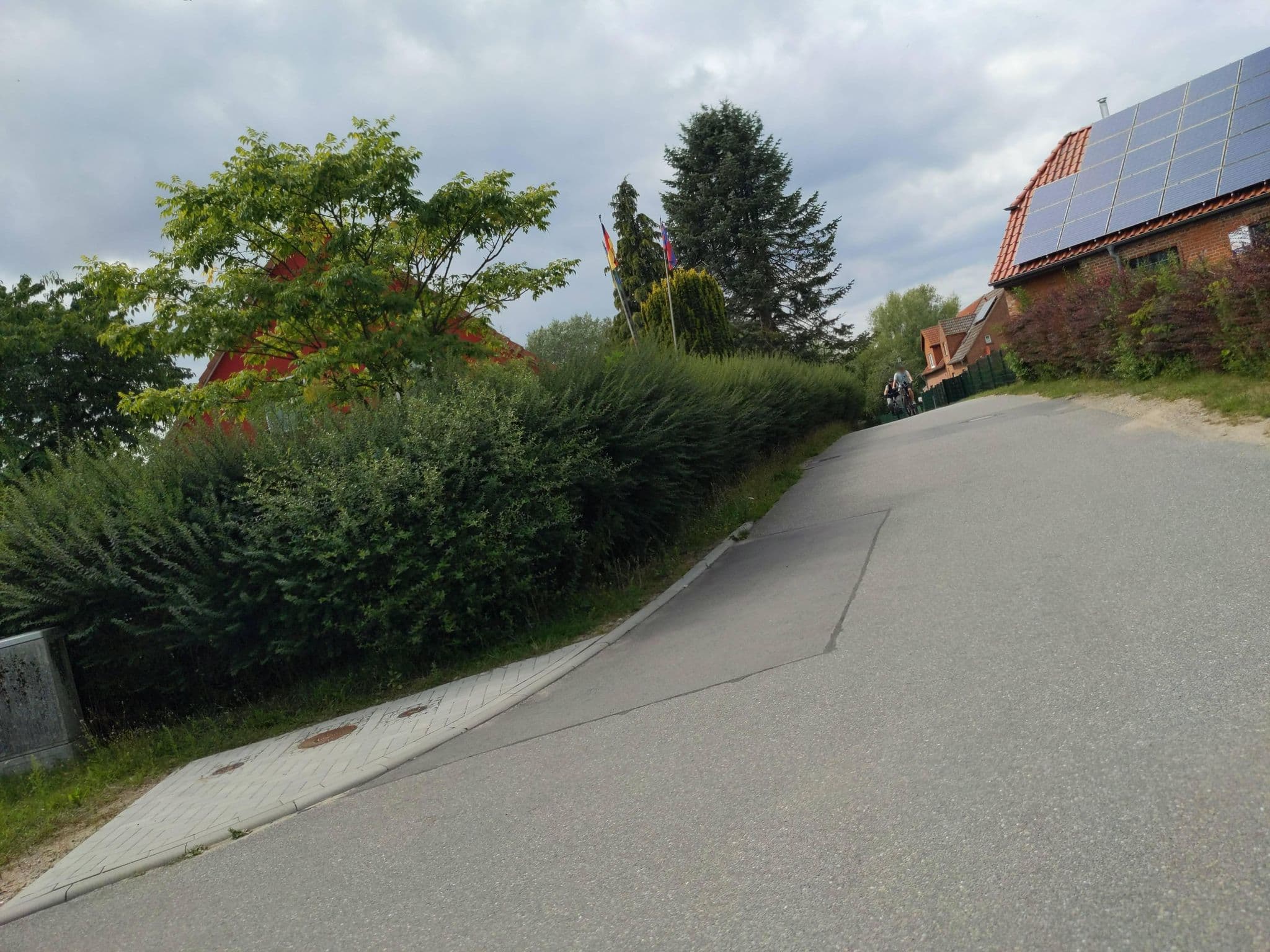 Street view near travdo Hotels & Resorts, Blowatz — © rasmustravemnd (CC BY-SA · Mapillary)