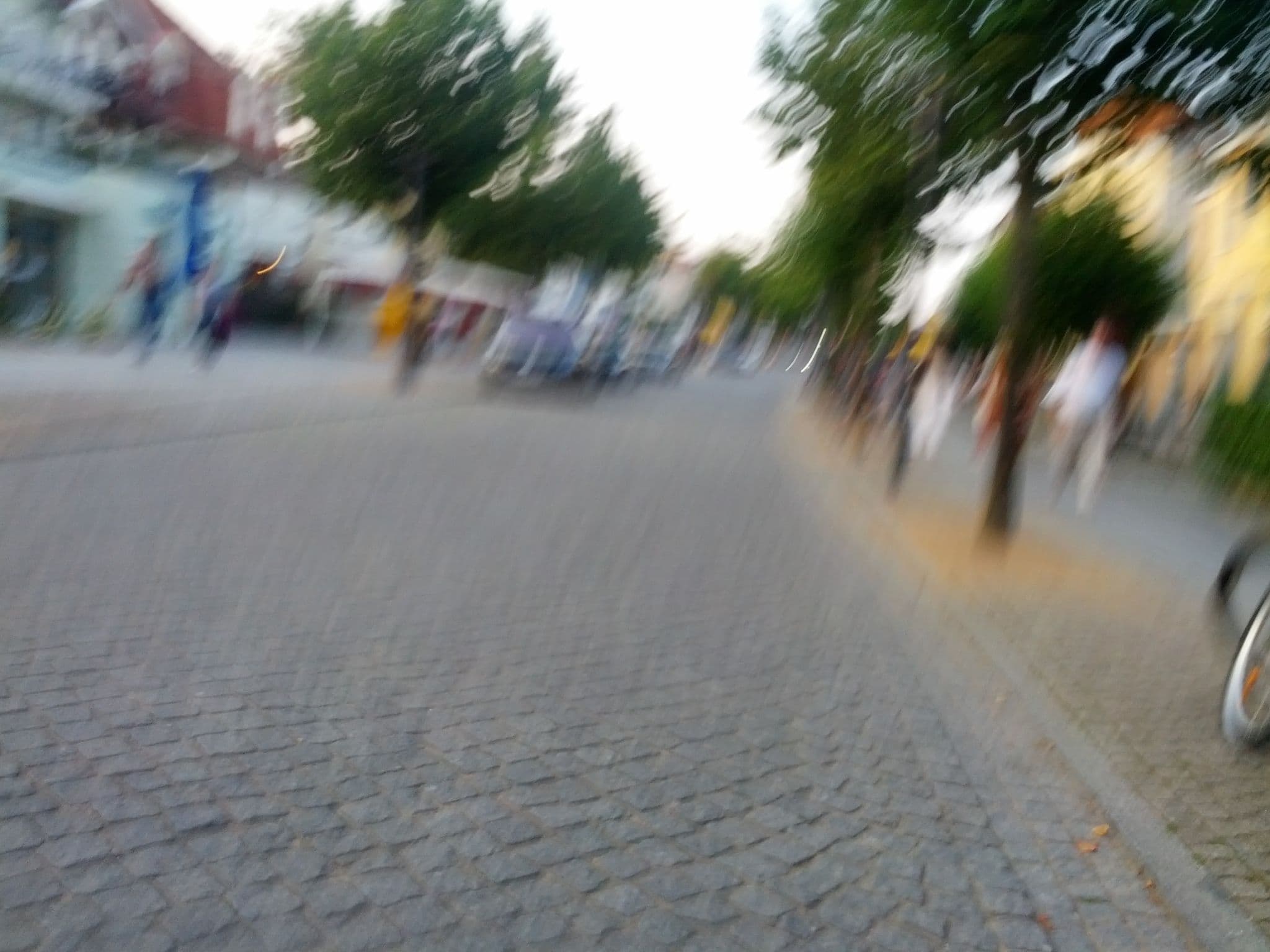 Street view near Neptun Hotel Kühlungsborn, Ostseebad Kühlungsborn — © zoegglmeyr (CC BY-SA · Mapillary)