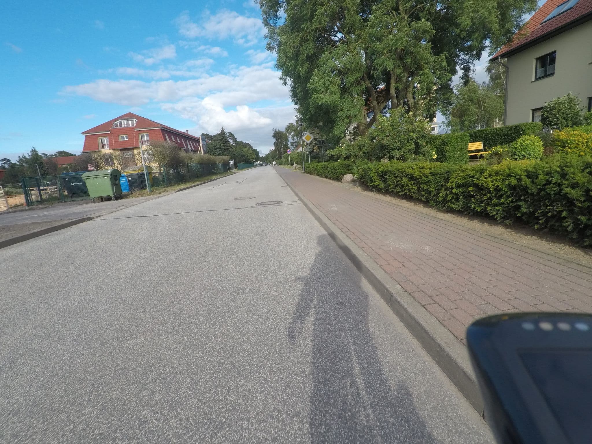 Street view near Zimmer am Meer Waldstraße, Ostseebad Kühlungsborn — © mjay (CC BY-SA · Mapillary)