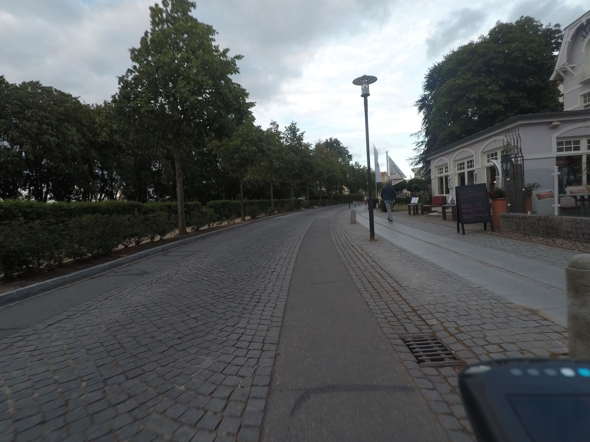 Street view near Hotel Hubertusburg, Ostseebad Kühlungsborn — © mjay (CC BY-SA · Mapillary)