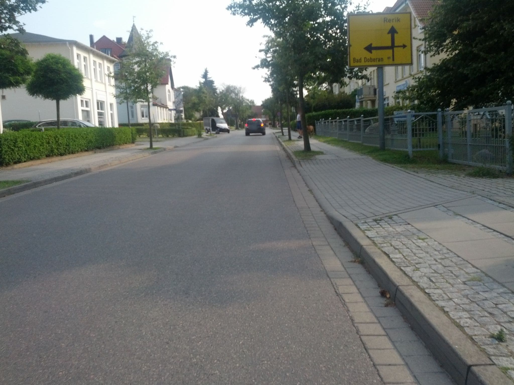 Street view near Appartementhaus Plueckhahn, Ostseebad Kühlungsborn — © zoegglmeyr (CC BY-SA · Mapillary)