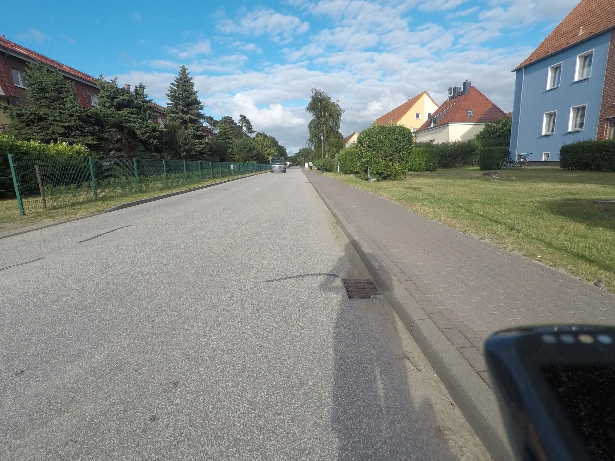 Street view near Fewo Schwalbennest am Meer-exklusiv-eigener Strandzugang, Ostseebad Kühlungsborn — © mjay (CC BY-SA · Mapillary)
