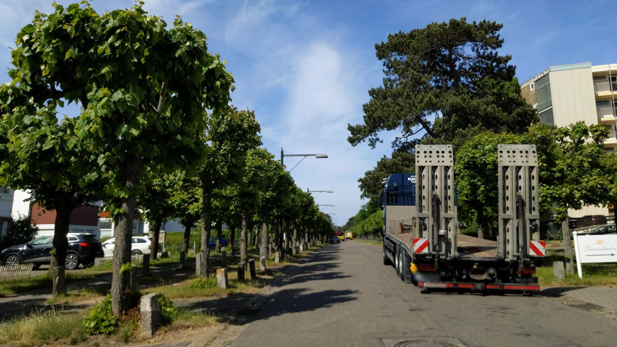 Street view near Hotel Seegarten, Travemünde — © rasmustrave1 (CC BY-SA · Mapillary)