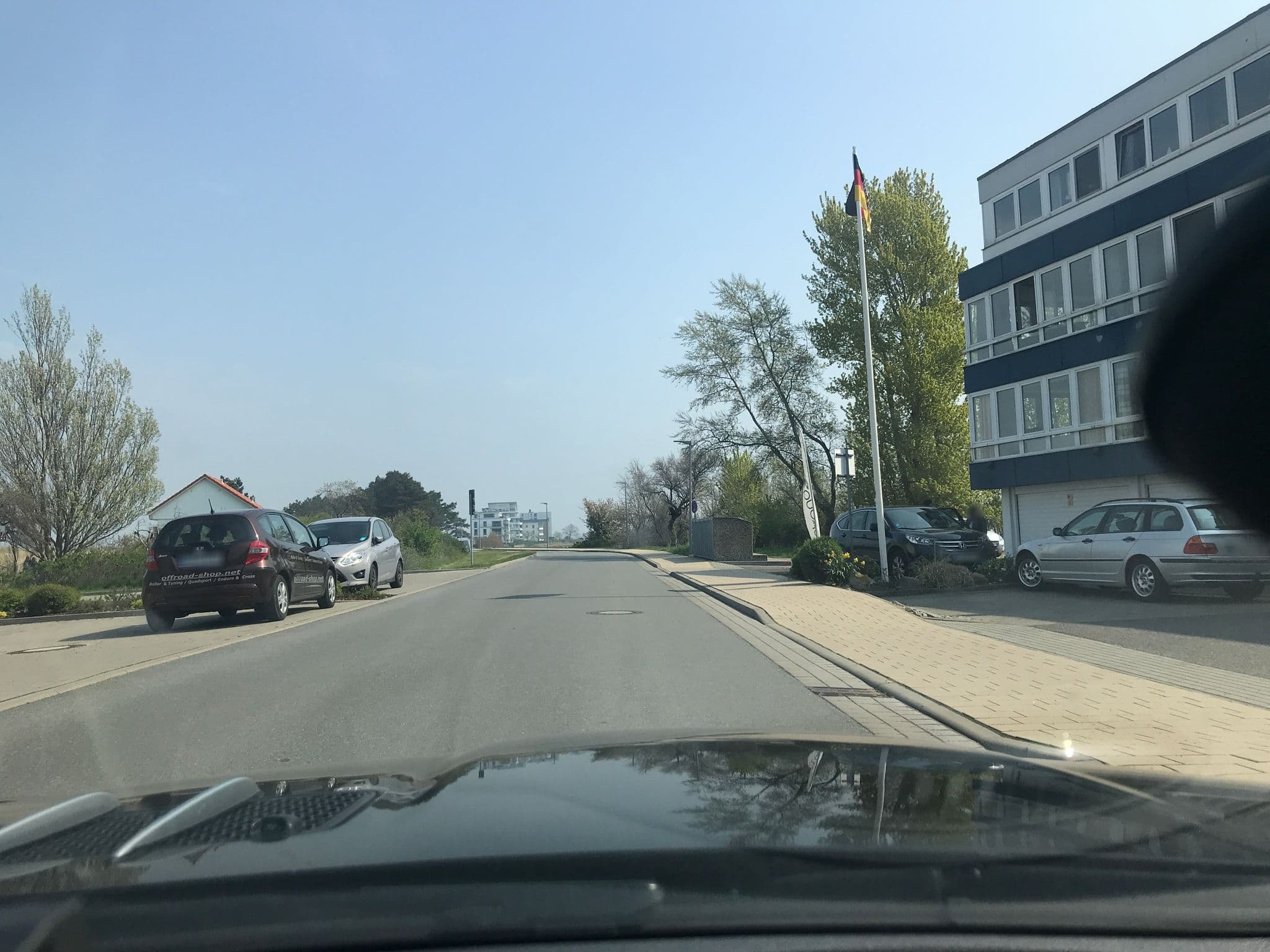Street view near Vermietungsagentur Bünning GmbH, Heiligenhafen — © saschahaberkorn (CC BY-SA · Mapillary)