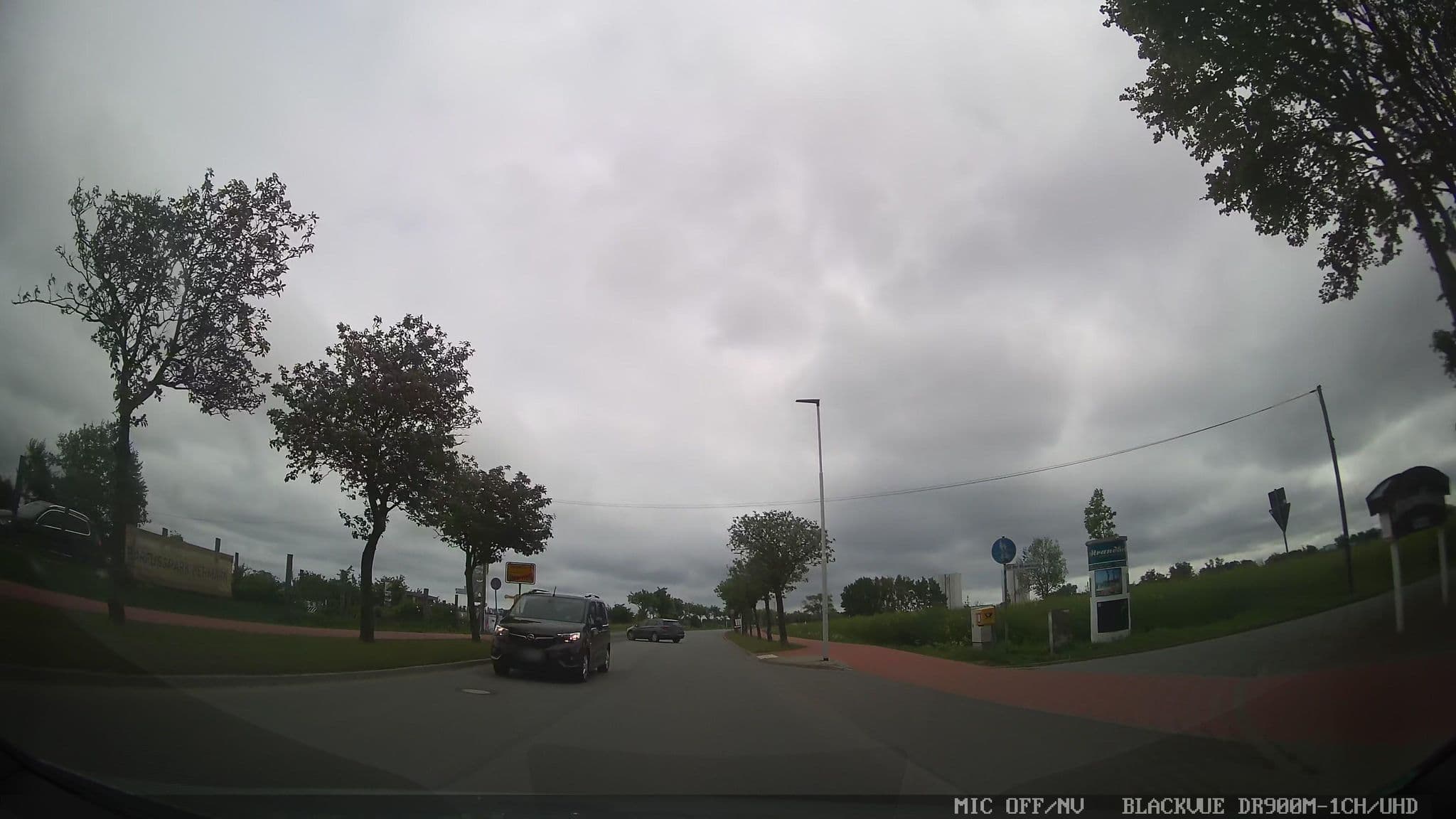 Street view near Strandhotel Fehmarn Inh. Hilde Klees, Burg auf Fehmarn — © chuck (CC BY-SA · Mapillary)