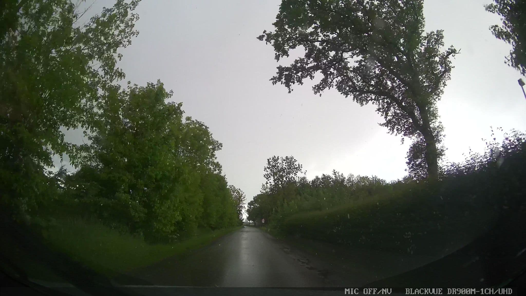 Street view near Avalon Hotel Bellevue, Fehmarn — © chuck (CC BY-SA · Mapillary)