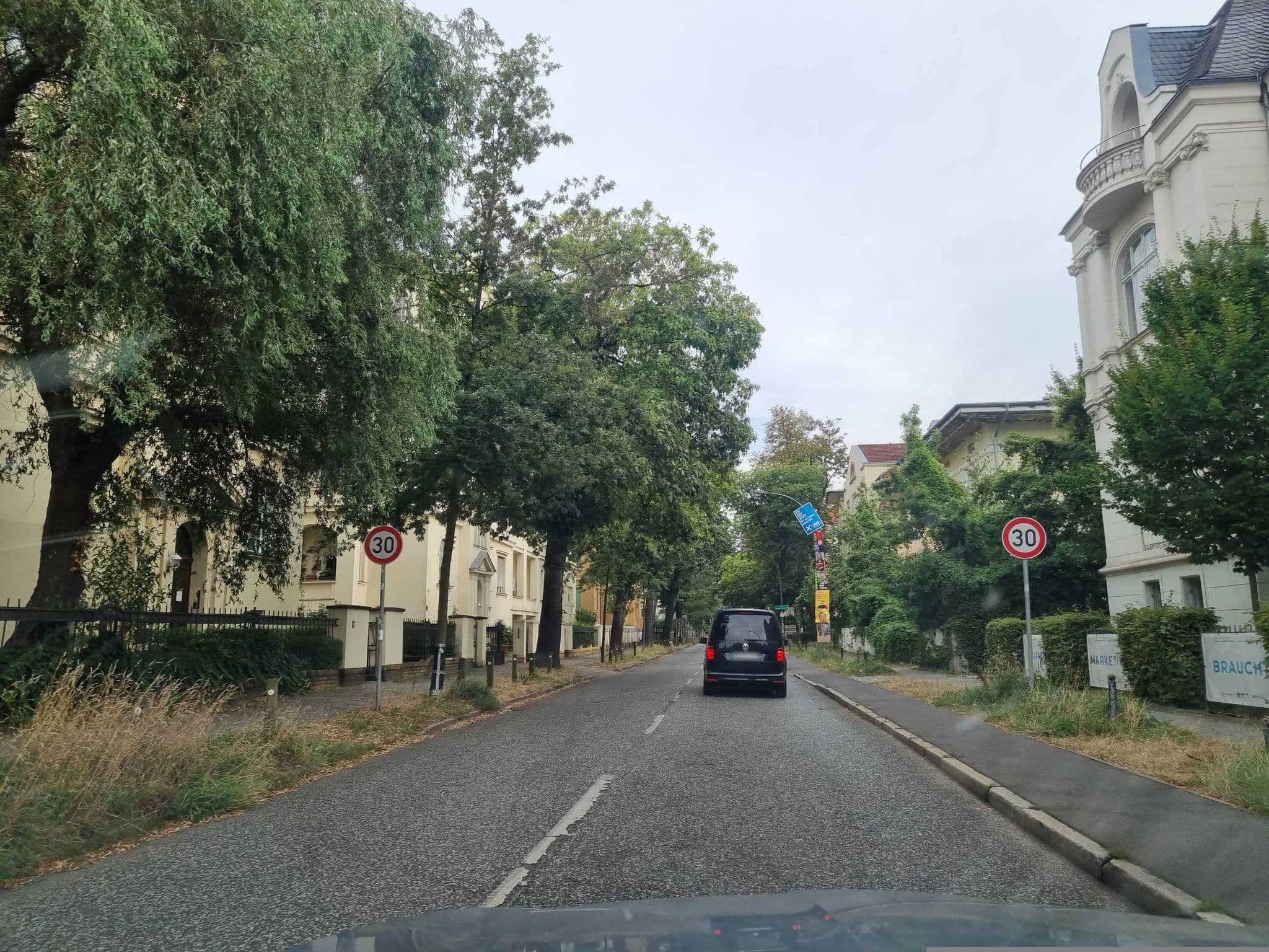 Street view near Appartement Cécile, Potsdam — © dsmm (CC BY-SA · Mapillary)