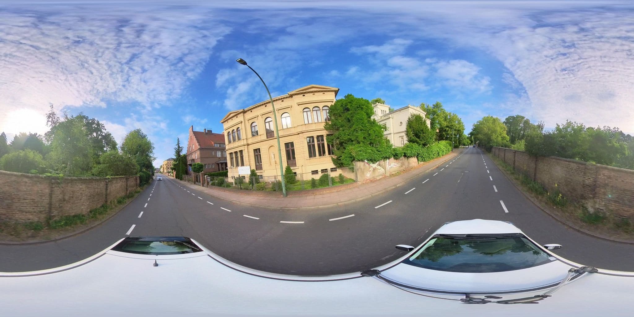 Street view near Apartment am Heiligen See, Potsdam — © osmplus_org (CC BY-SA · Mapillary)