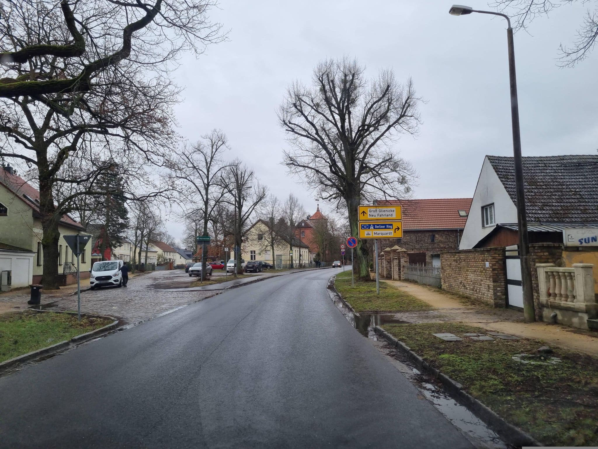 Street view near Landsitz Potsdam, Potsdam — © dsmm (CC BY-SA · Mapillary)