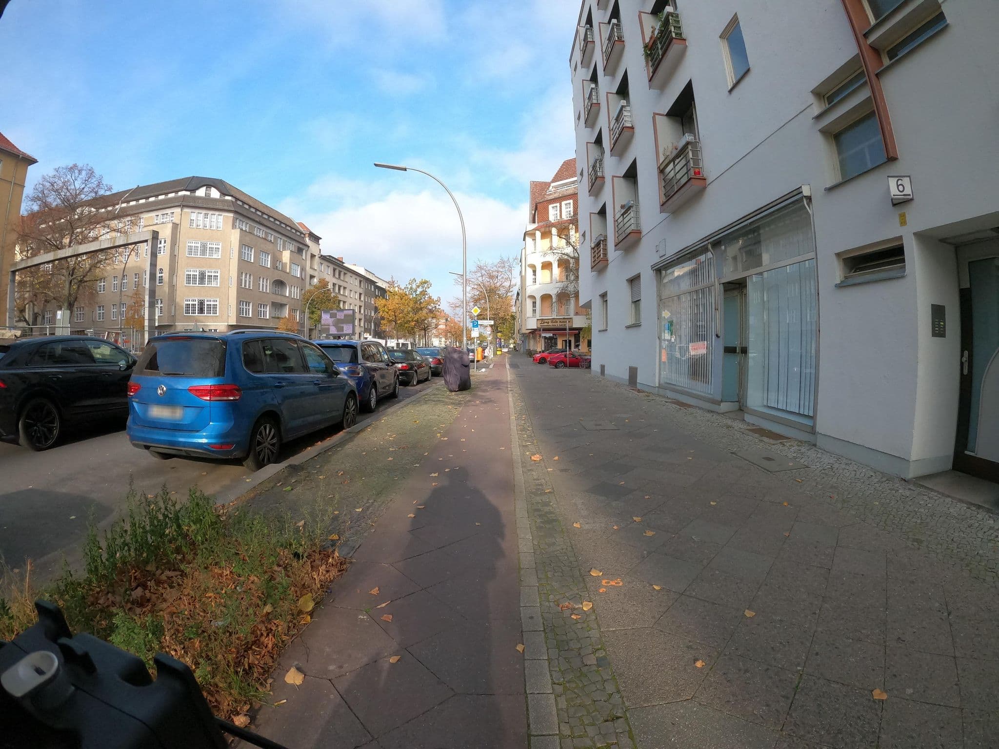 Street view near Hotel Pension Griebnitz, Charlottenburg — © macsico (CC BY-SA · Mapillary)