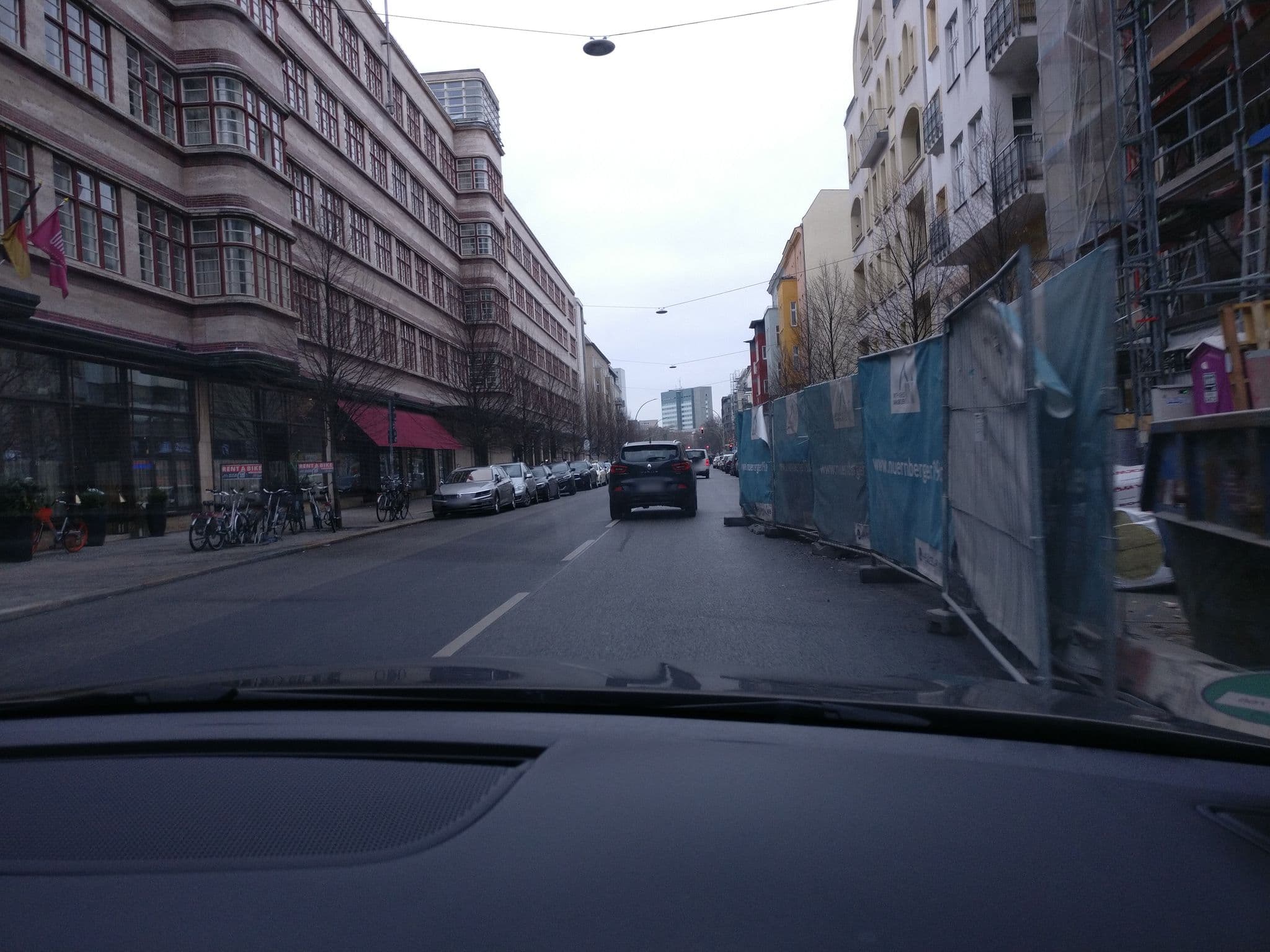Street view near Ellington Hotel Berlin, Schöneberg — © danieljh (CC BY-SA · Mapillary)