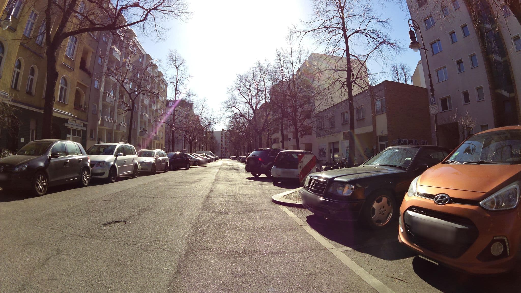 Street view near Studio City West, Schöneberg — © moenk (CC BY-SA · Mapillary)