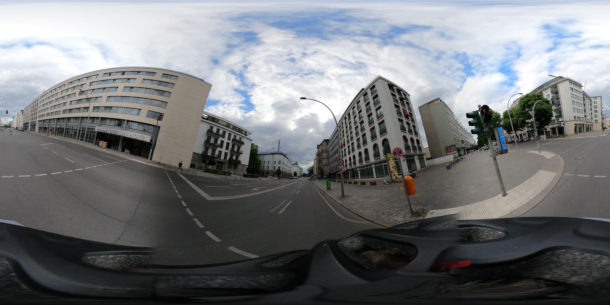Street view near LHT Lorbeer Hotel und Tourismus GmbH, Schöneberg — © yorbs123 (CC BY-SA · Mapillary)