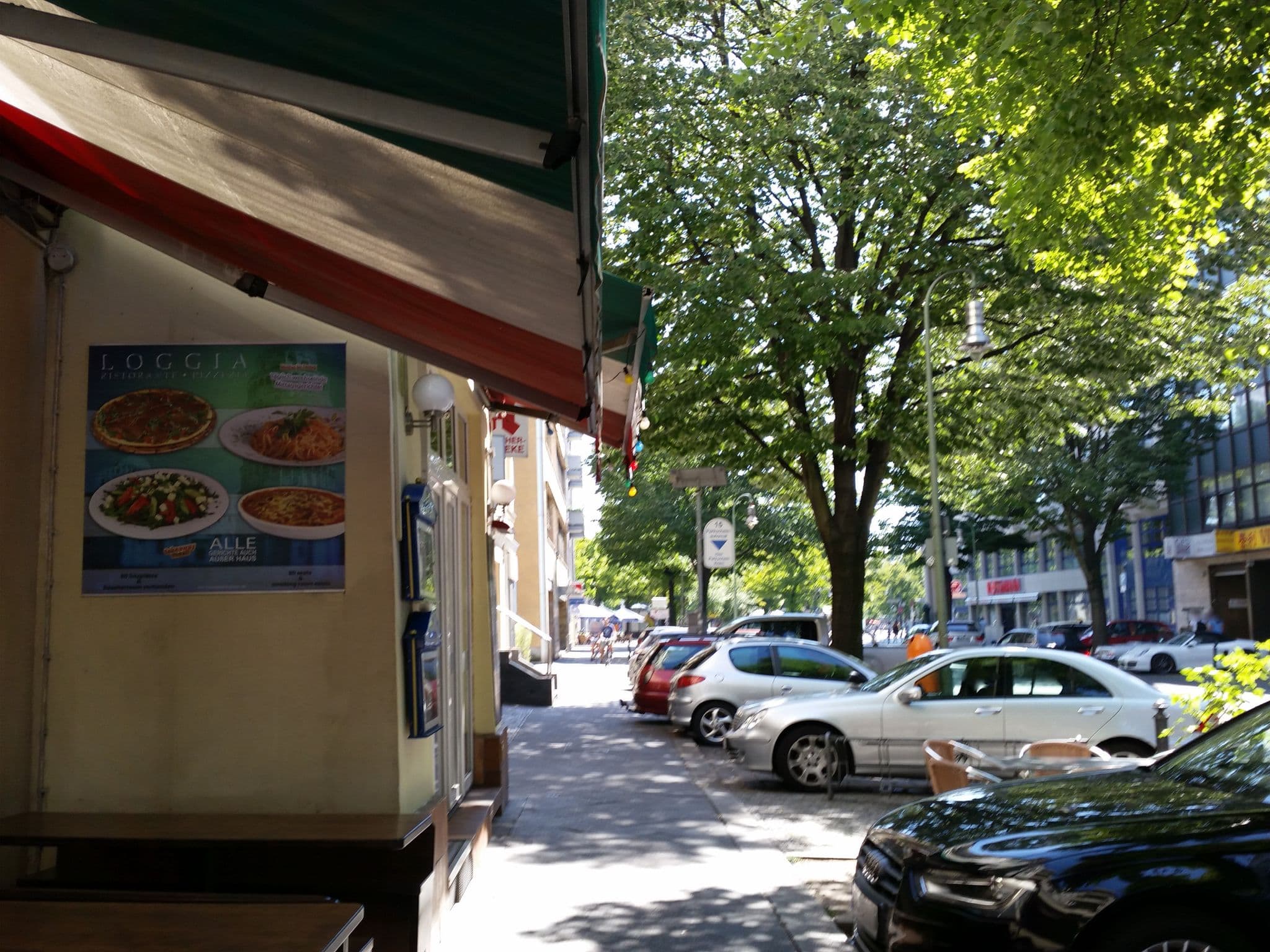 Street view near BearlinCity Apartments, Schöneberg — © jopparn (CC BY-SA · Mapillary)