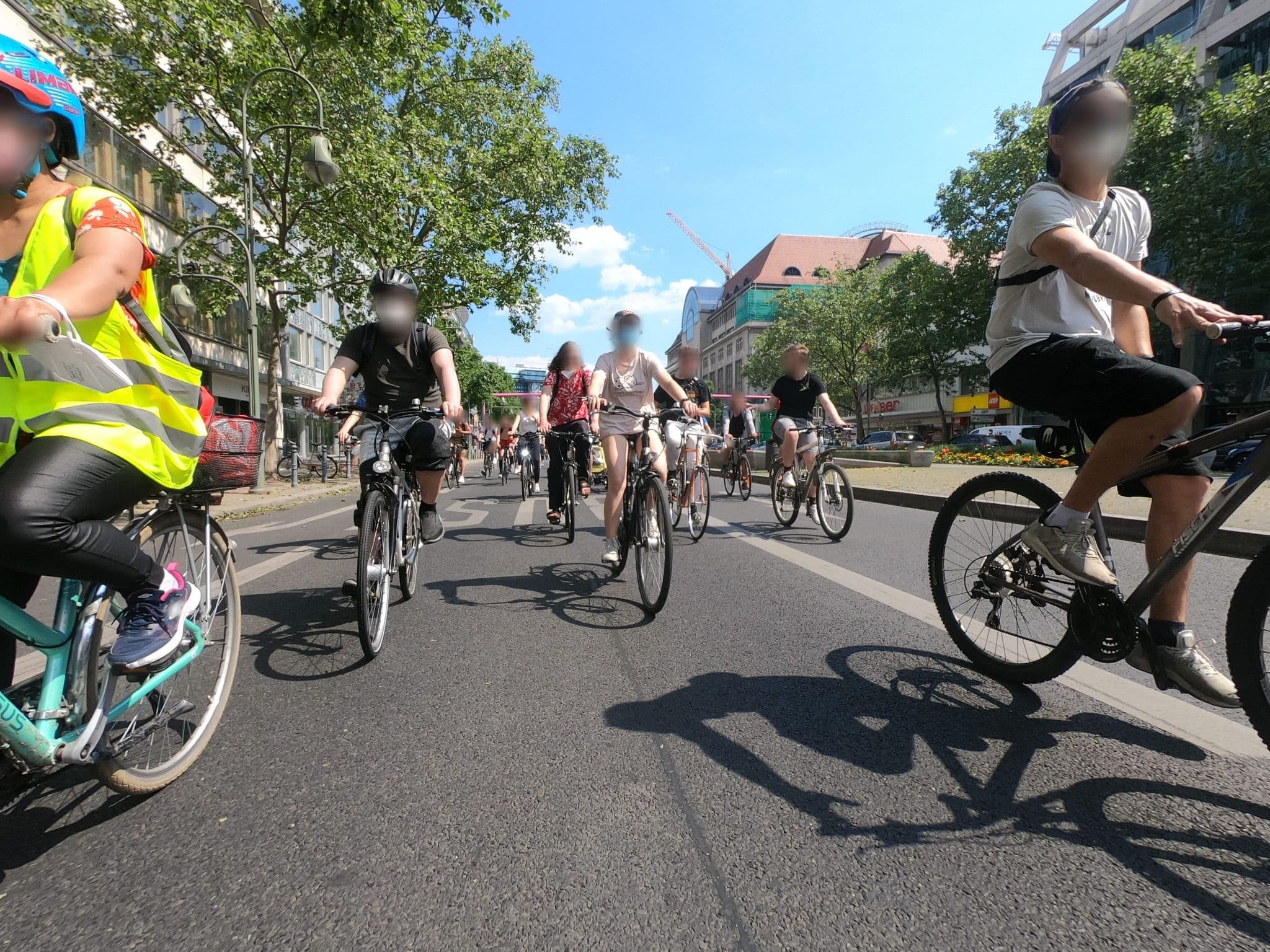 Street view near B.H.S. - Berlin Hotelmanagement und Service, Schöneberg — © carlheinz (CC BY-SA · Mapillary)