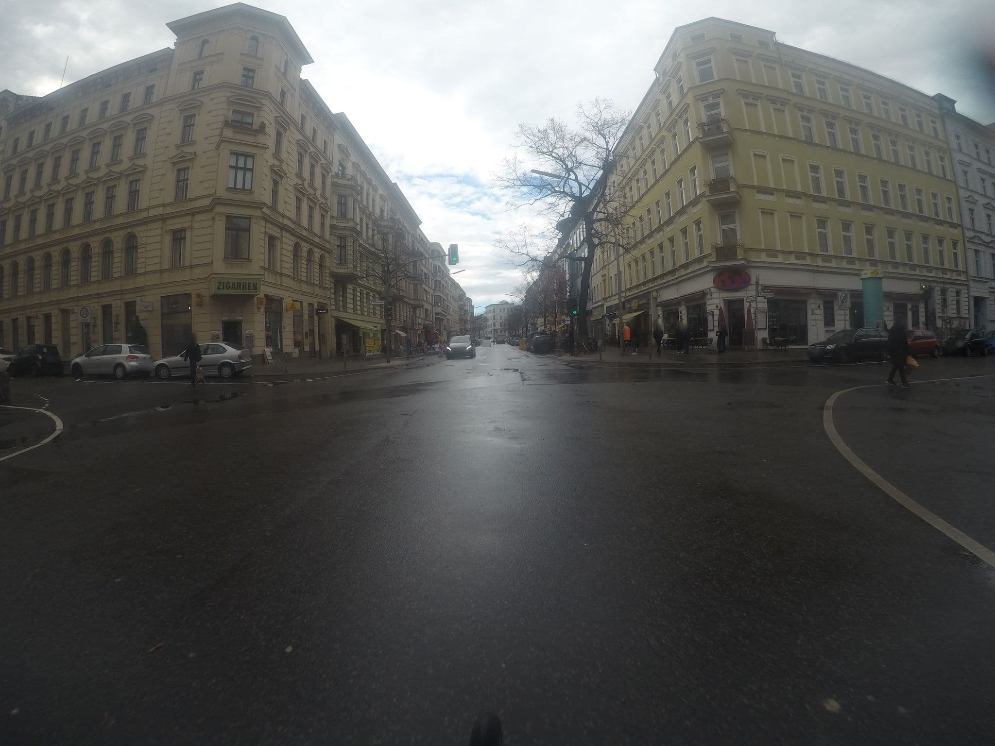 Street view near Bergmannstraße 99, Kreuzberg — © kartonage (CC BY-SA · Mapillary)
