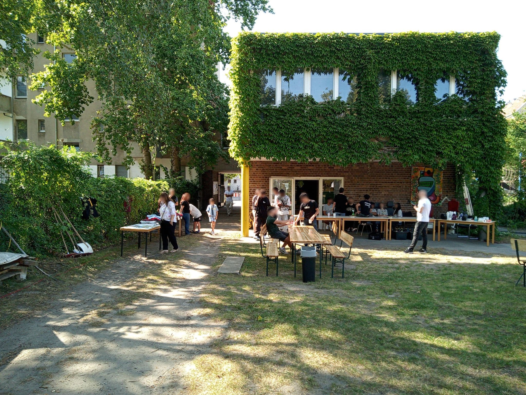 Street view near Dormis, Schöneberg — © polarmap (CC BY-SA · Mapillary)