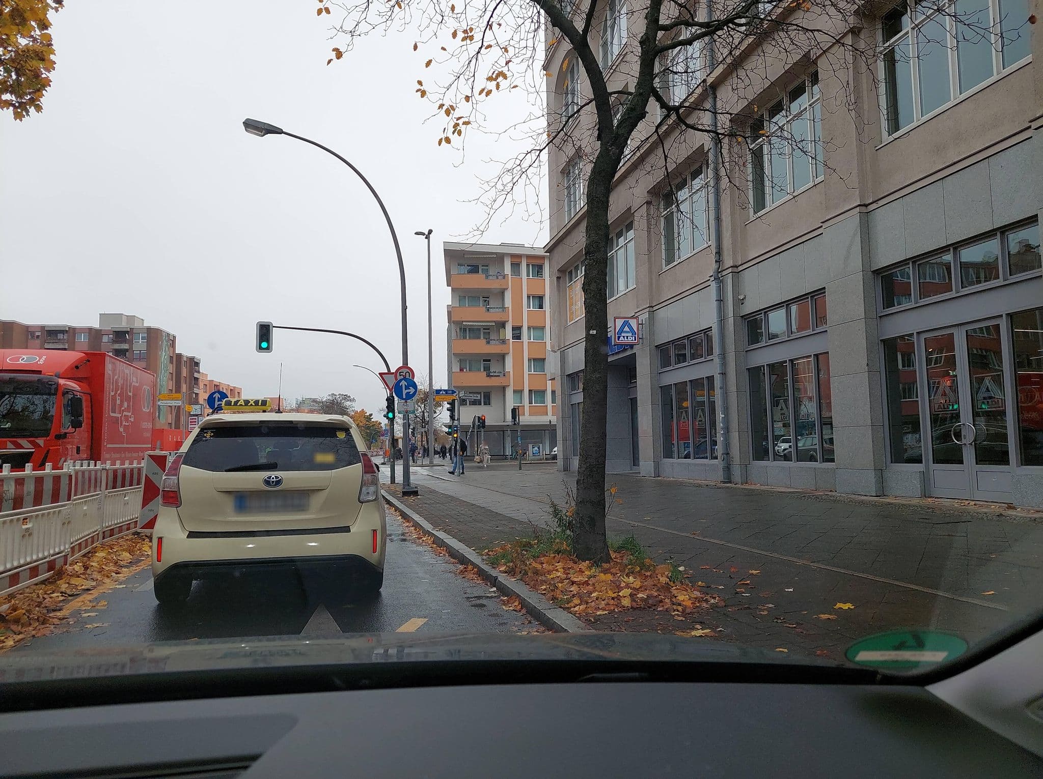 Street view near 503 - Tel Aviv, Schöneberg — © DBSEV_SBB (CC BY-SA · Mapillary)