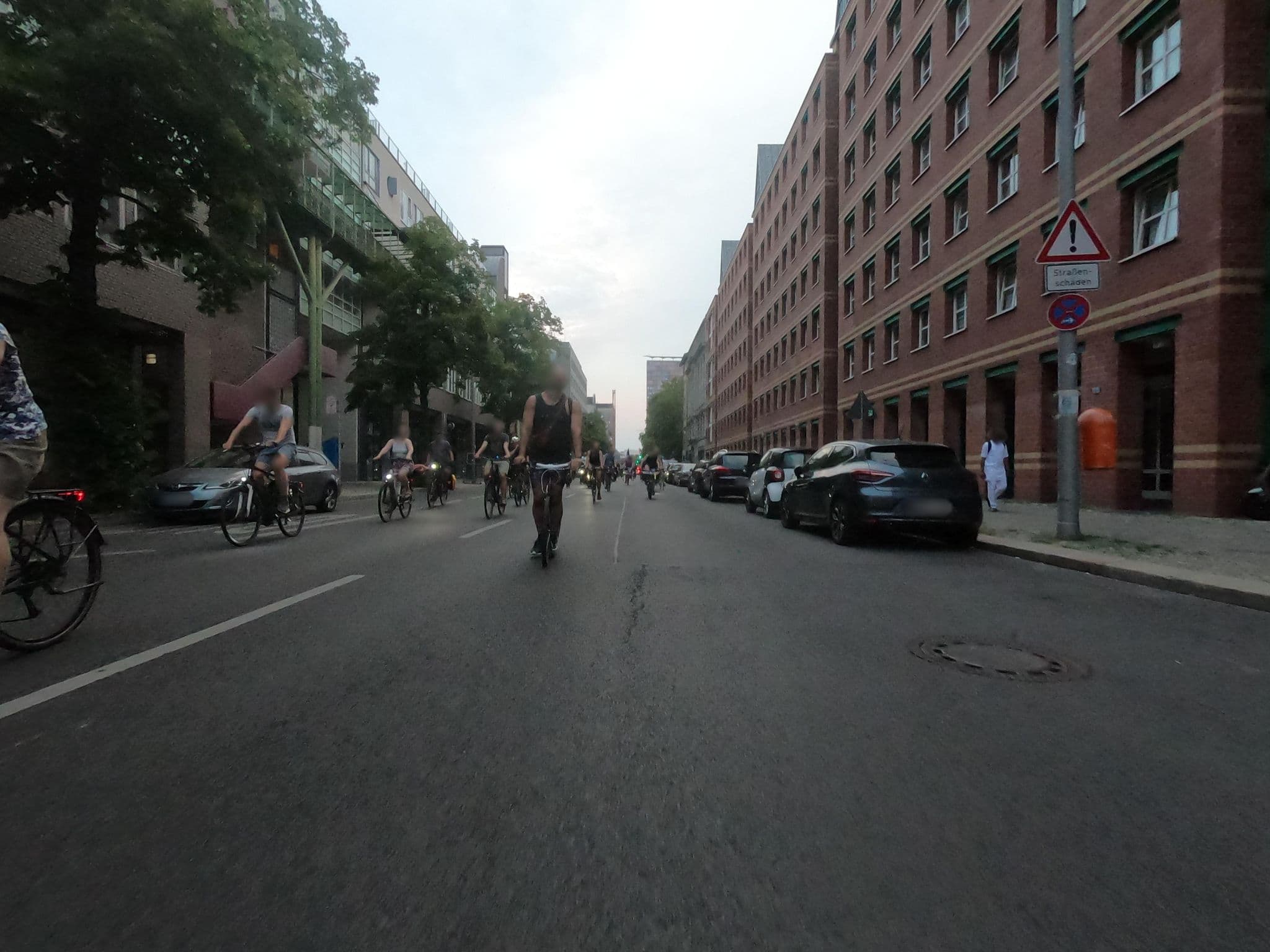 Street view near Go-appartments, Kreuzberg — © carlheinz (CC BY-SA · Mapillary)