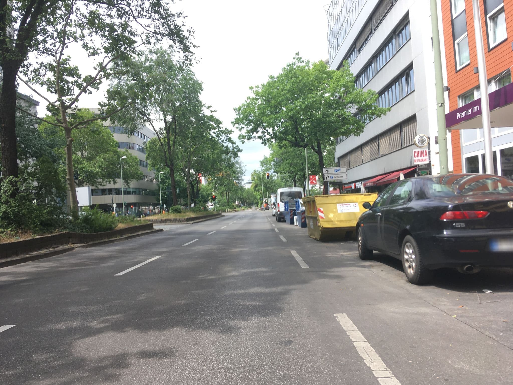 Street view near Holiday Inn Express, Schöneberg — © eserte (CC BY-SA · Mapillary)