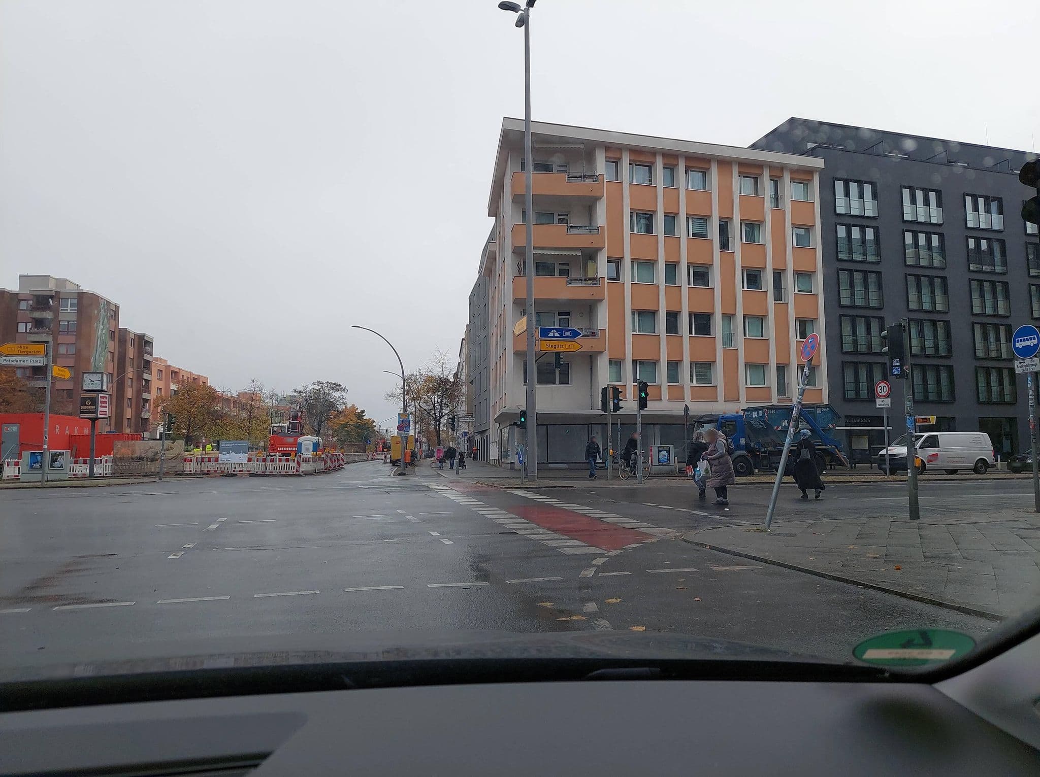 Street view near Chile, Schöneberg — © DBSEV_SBB (CC BY-SA · Mapillary)