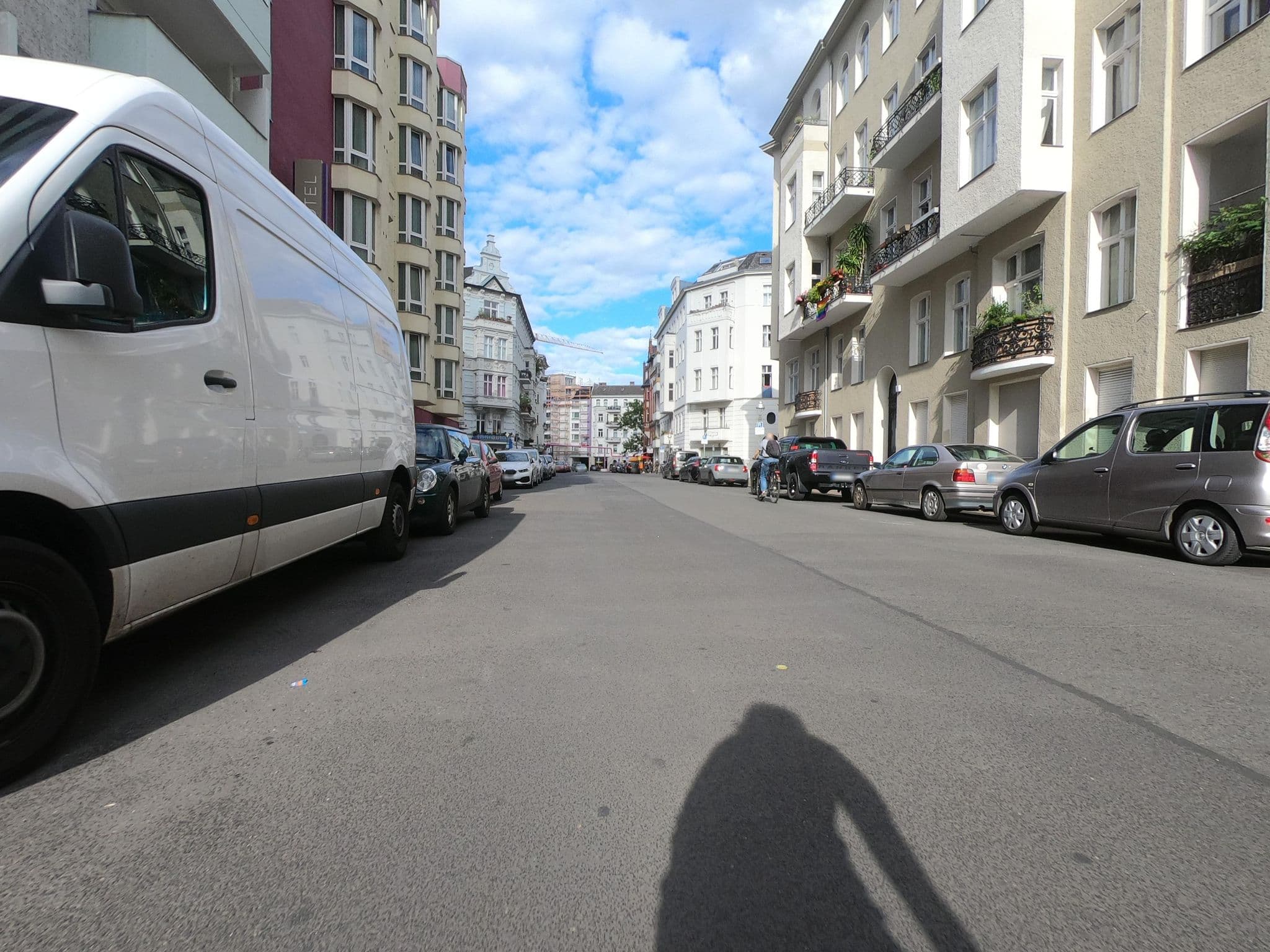 Street view near LFPI Hotels Management Deutschland GmbH, Schöneberg — © carlheinz (CC BY-SA · Mapillary)
