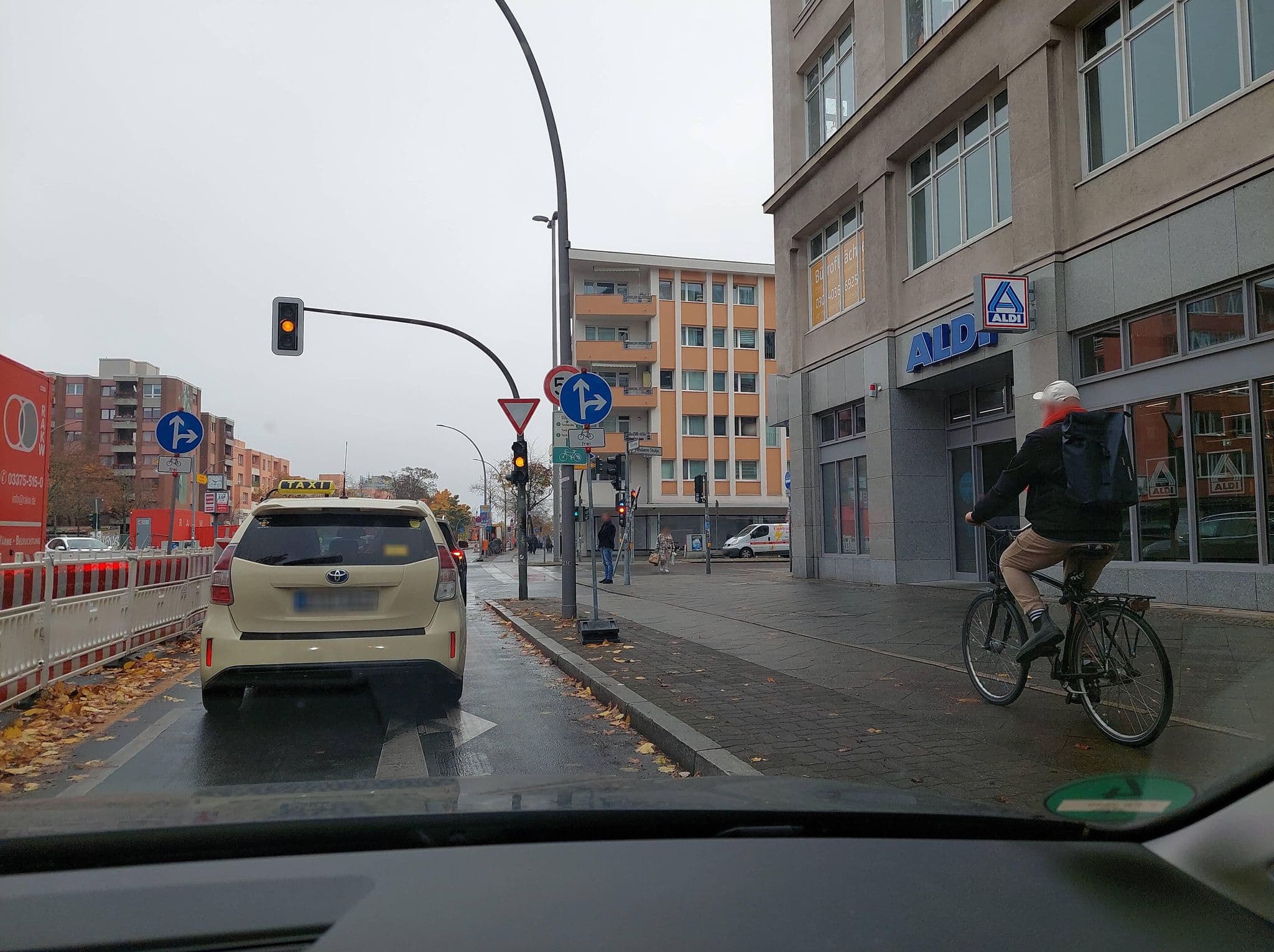 Street view near Zagreb, Schöneberg — © DBSEV_SBB (CC BY-SA · Mapillary)