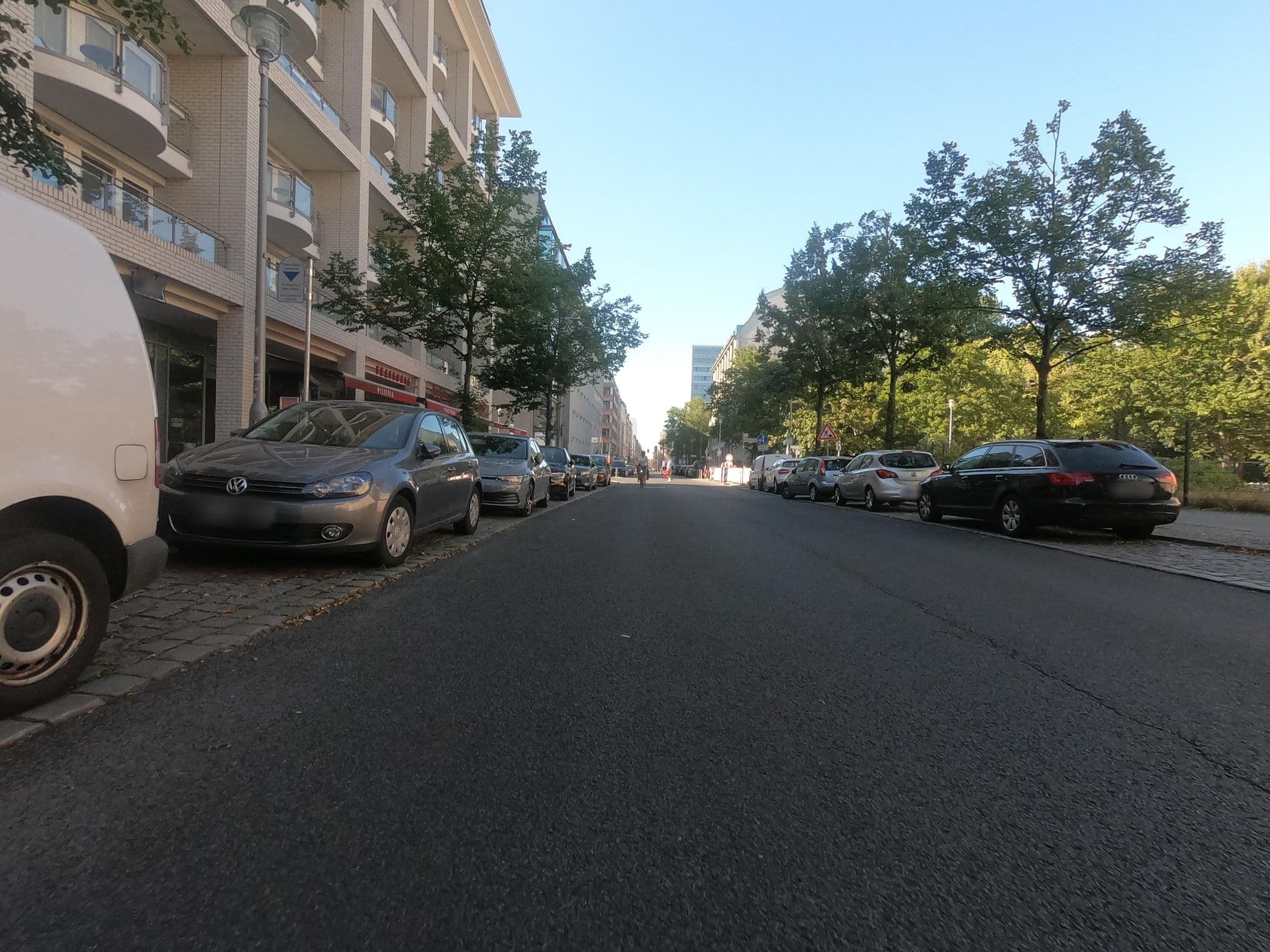 Street view near Berlin Mitte Apartment, Kreuzberg — © carlheinz (CC BY-SA · Mapillary)