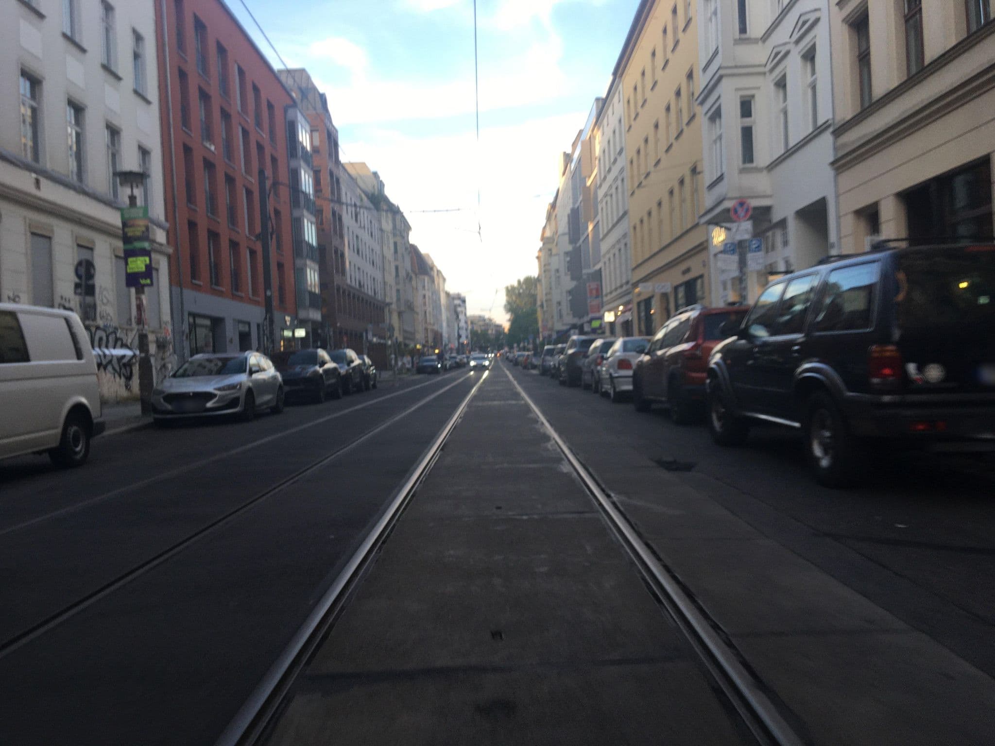 Street view near Motel a Miio GmbH, Berlin — © carlheinz (CC BY-SA · Mapillary)