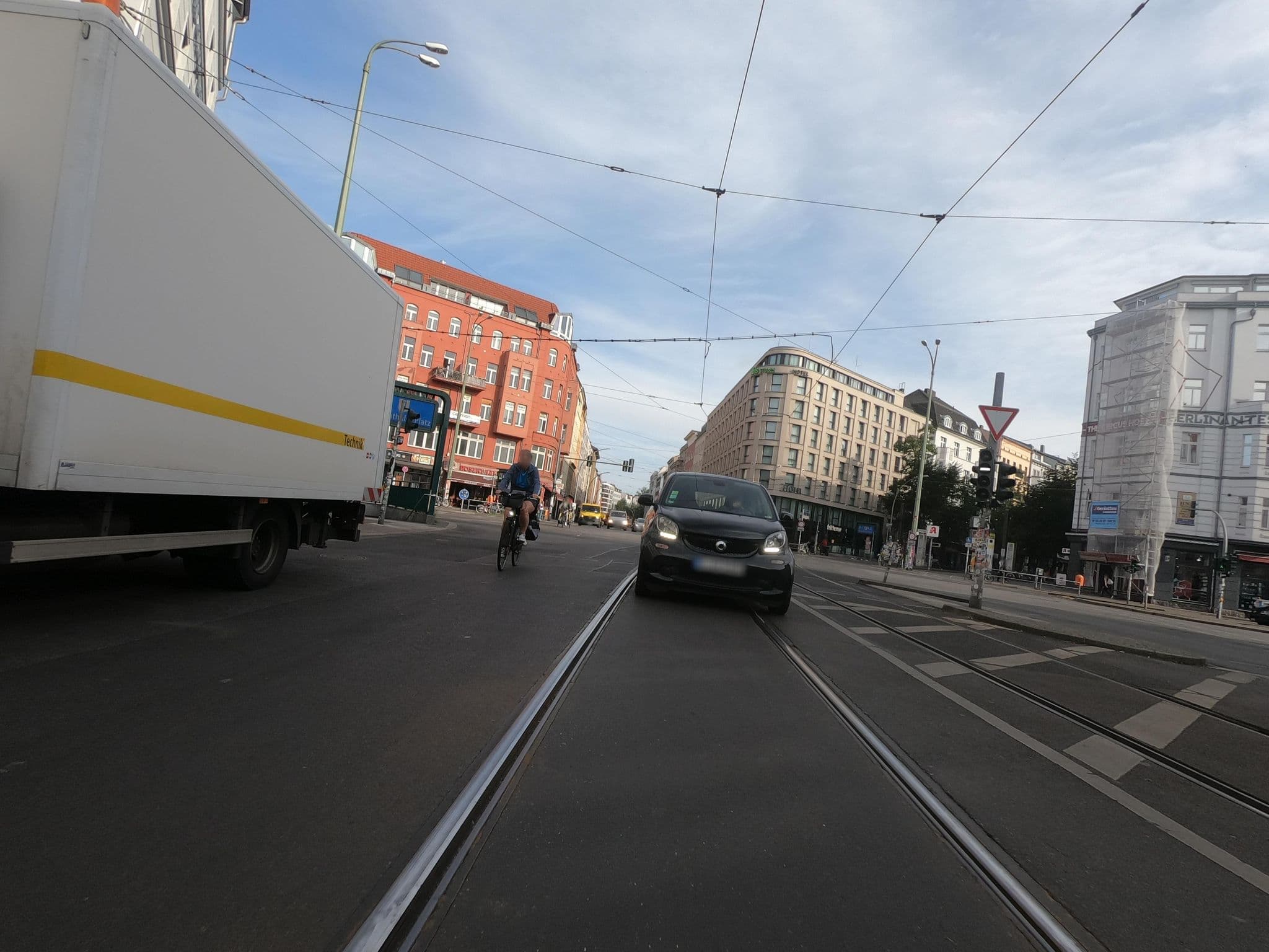 Street view near The Circus Hotel, Berlin — © carlheinz (CC BY-SA · Mapillary)