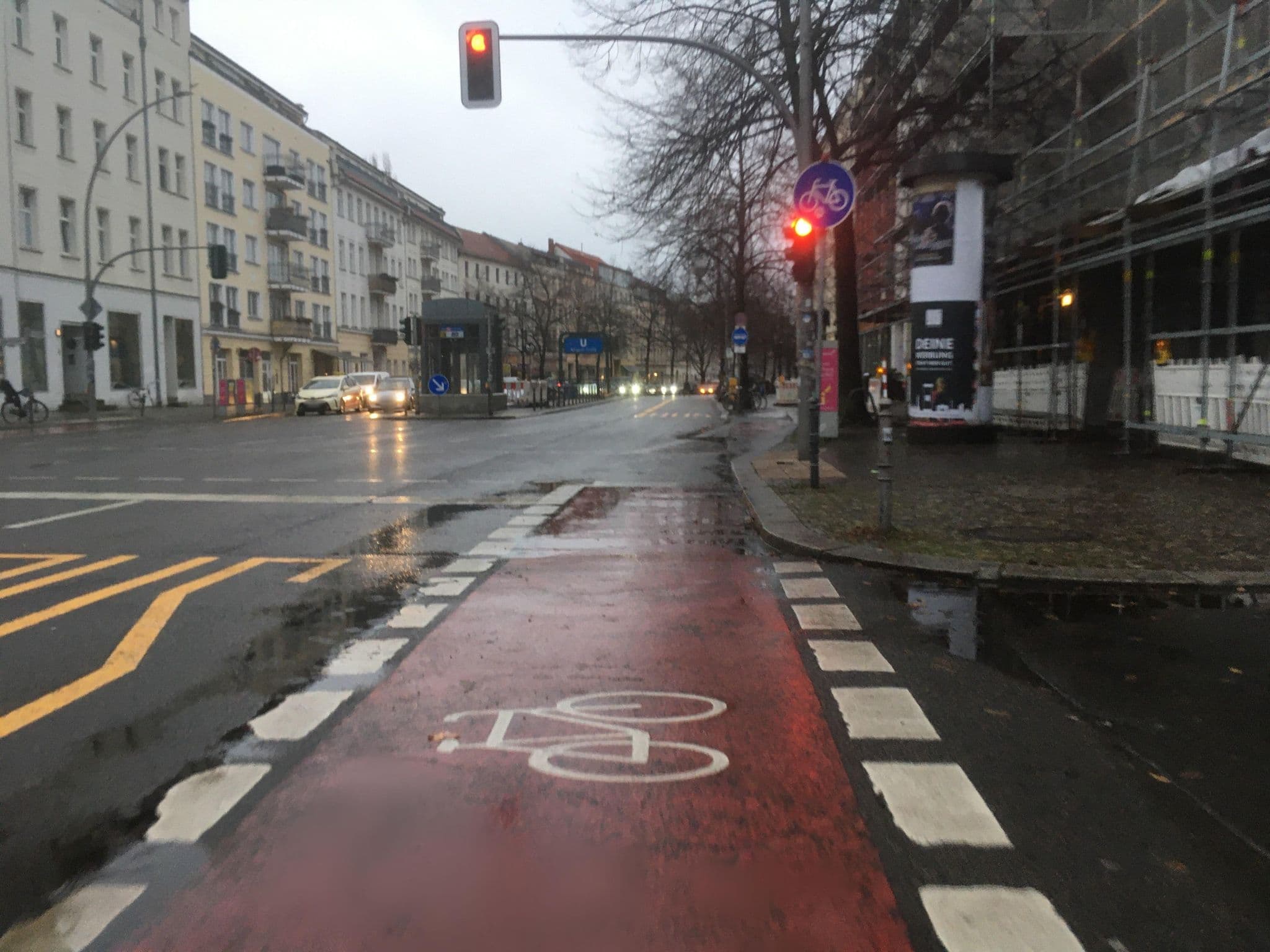 Street view near Berlin Apartments, Gesundbrunnen — © carlheinz (CC BY-SA · Mapillary)