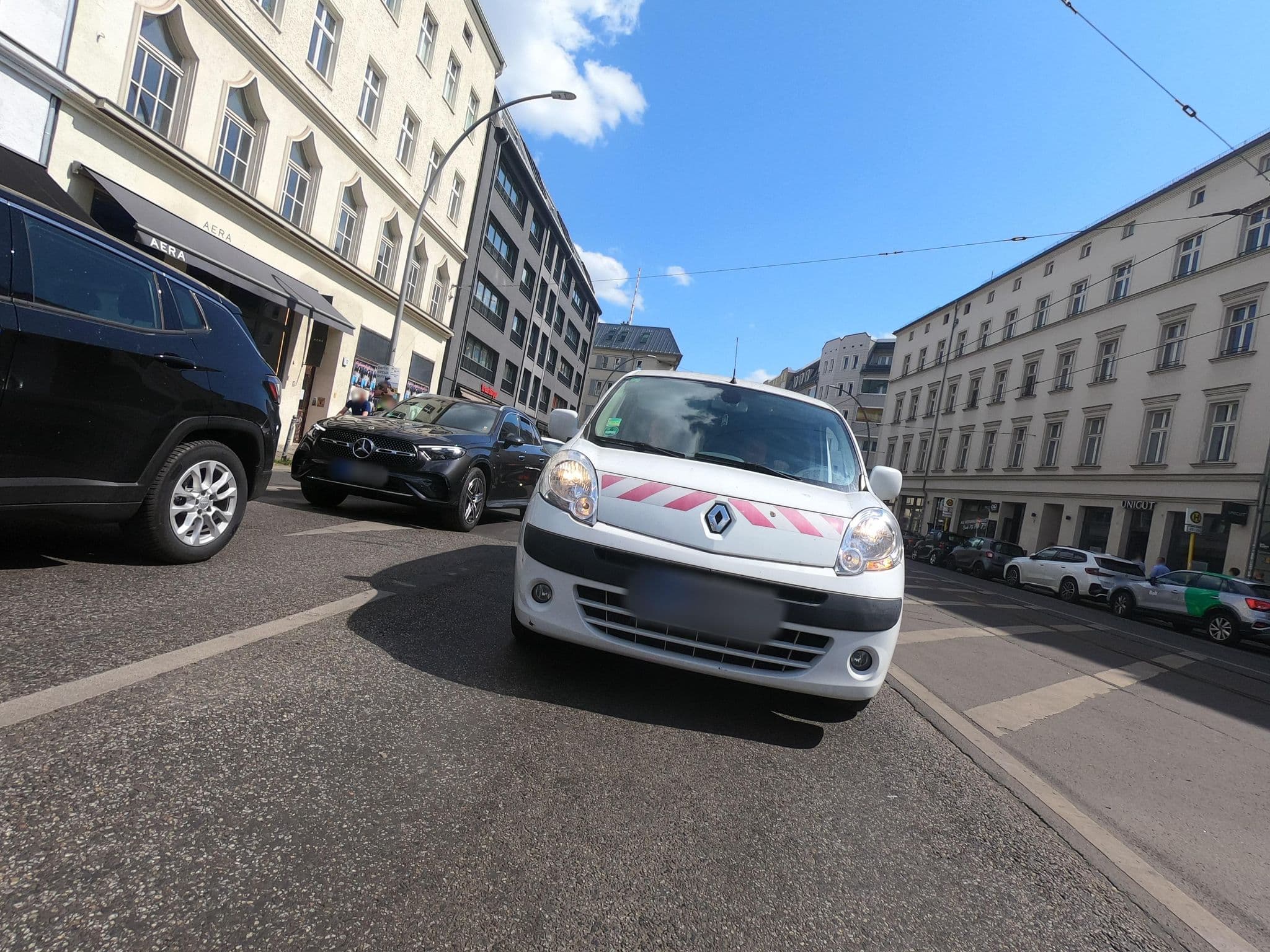 Street view near St. Oberholz Apartments, Berlin — © carlheinz (CC BY-SA · Mapillary)