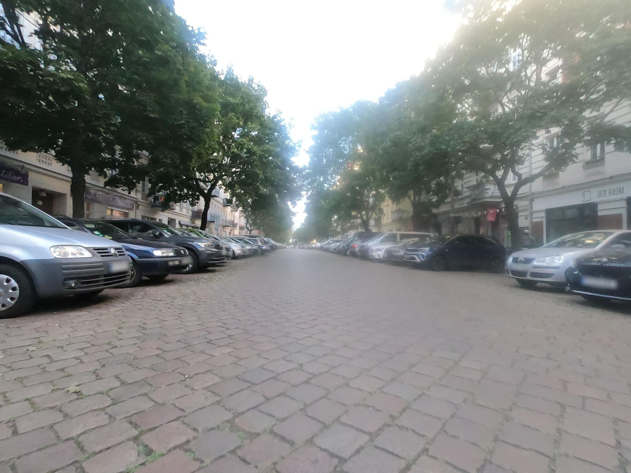 Street view near Little Jewel, Prenzlauer Berg — © carlheinz (CC BY-SA · Mapillary)