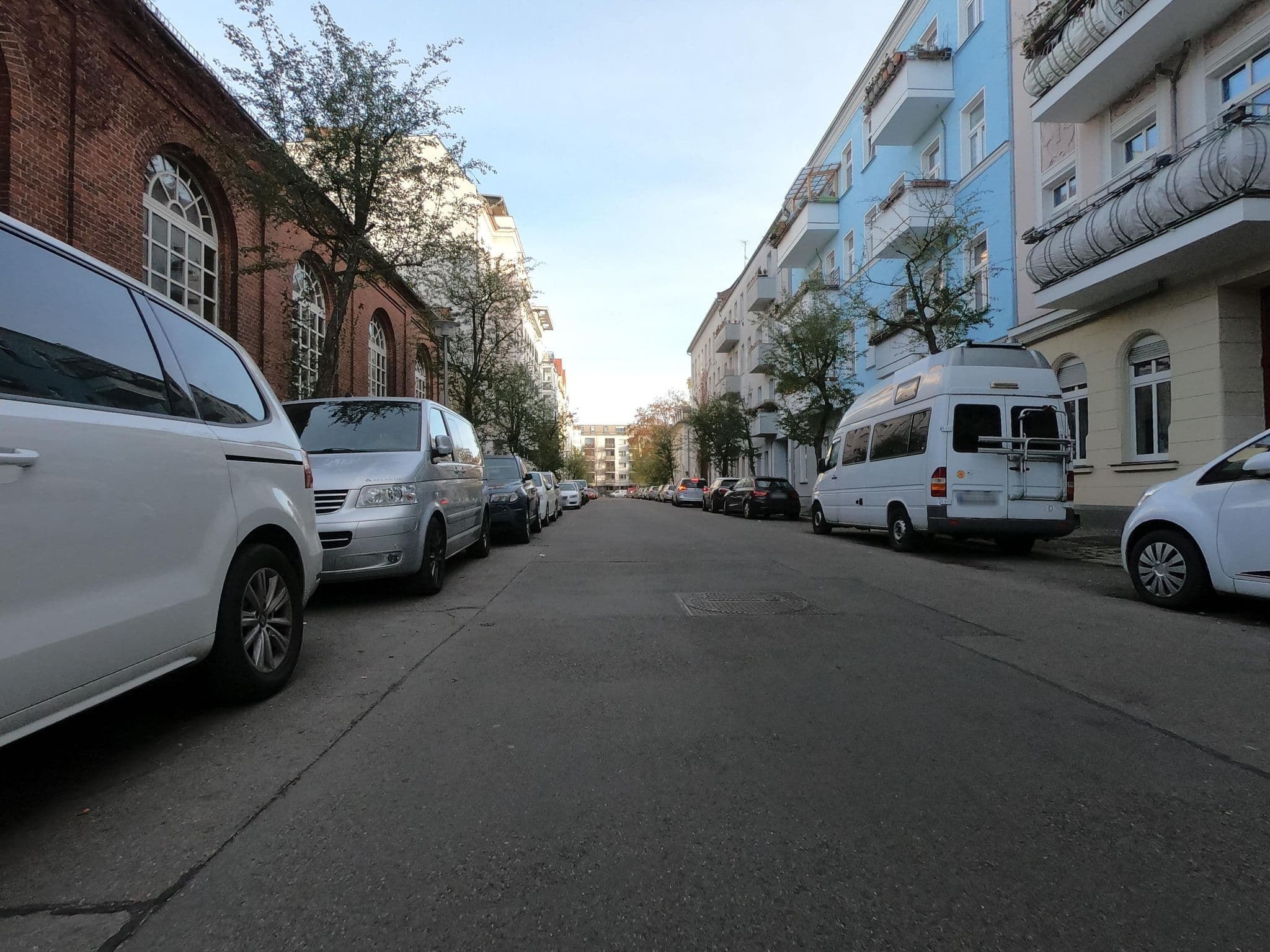 Street view near City Oase, Prenzlauer Berg — © carlheinz (CC BY-SA · Mapillary)